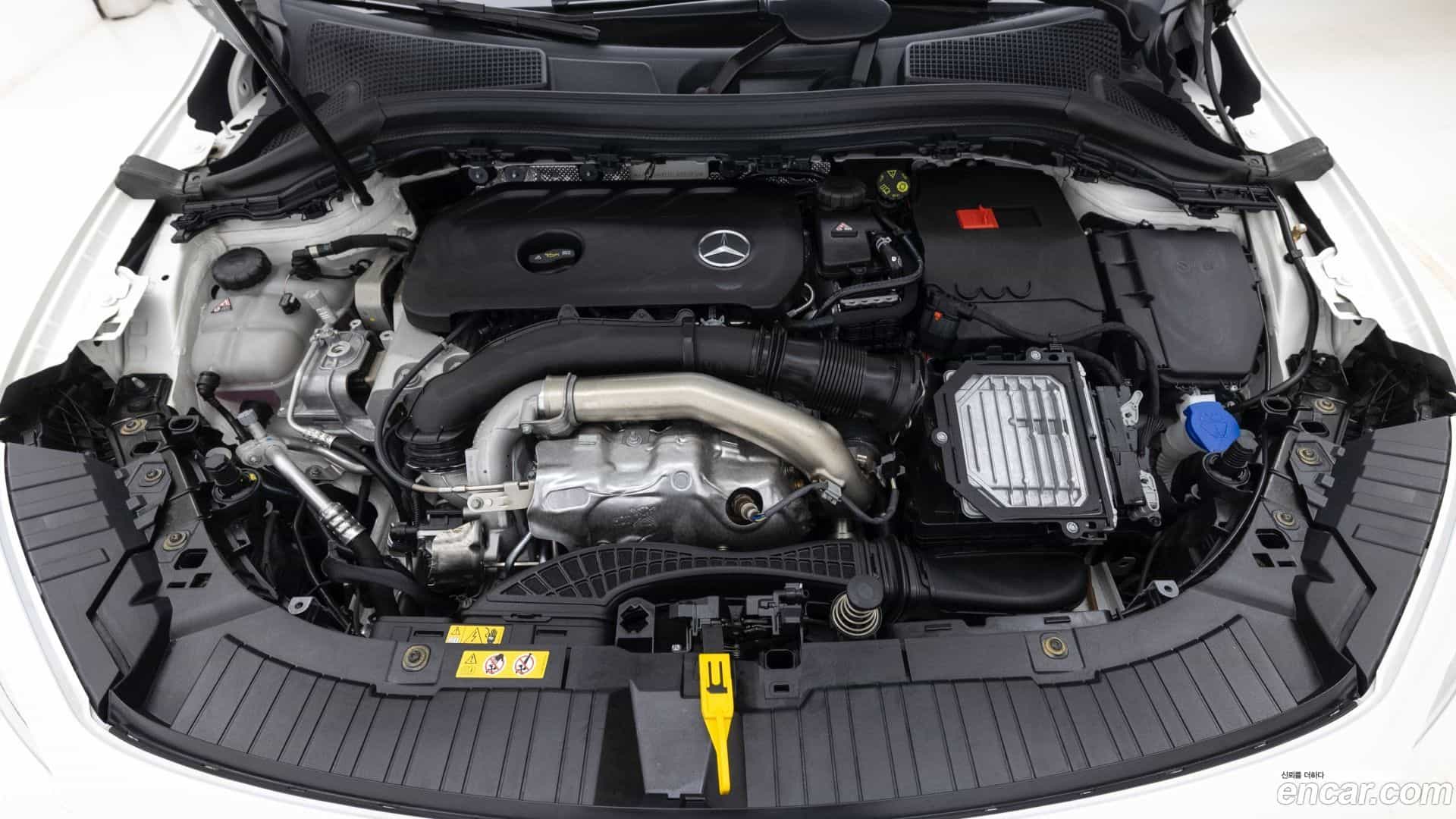 GLA-Class Mercedes-Benz 2025.5-OUTER-006