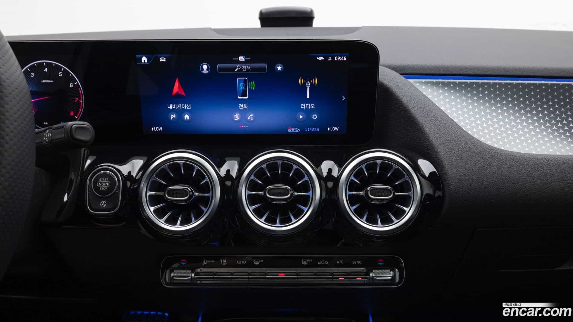 GLA-Class Mercedes-Benz 2025.5-OPTION-017