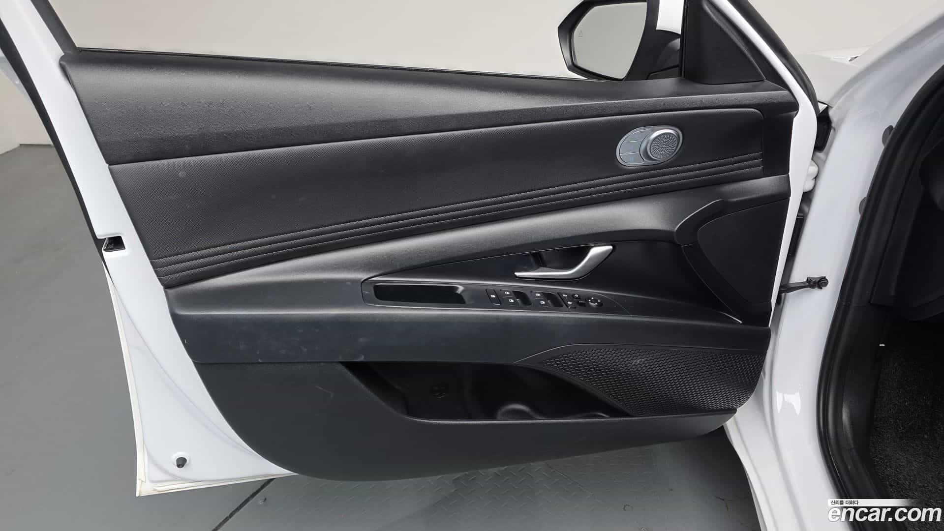 AVANTE Hyundai 2023.4-INNER-034