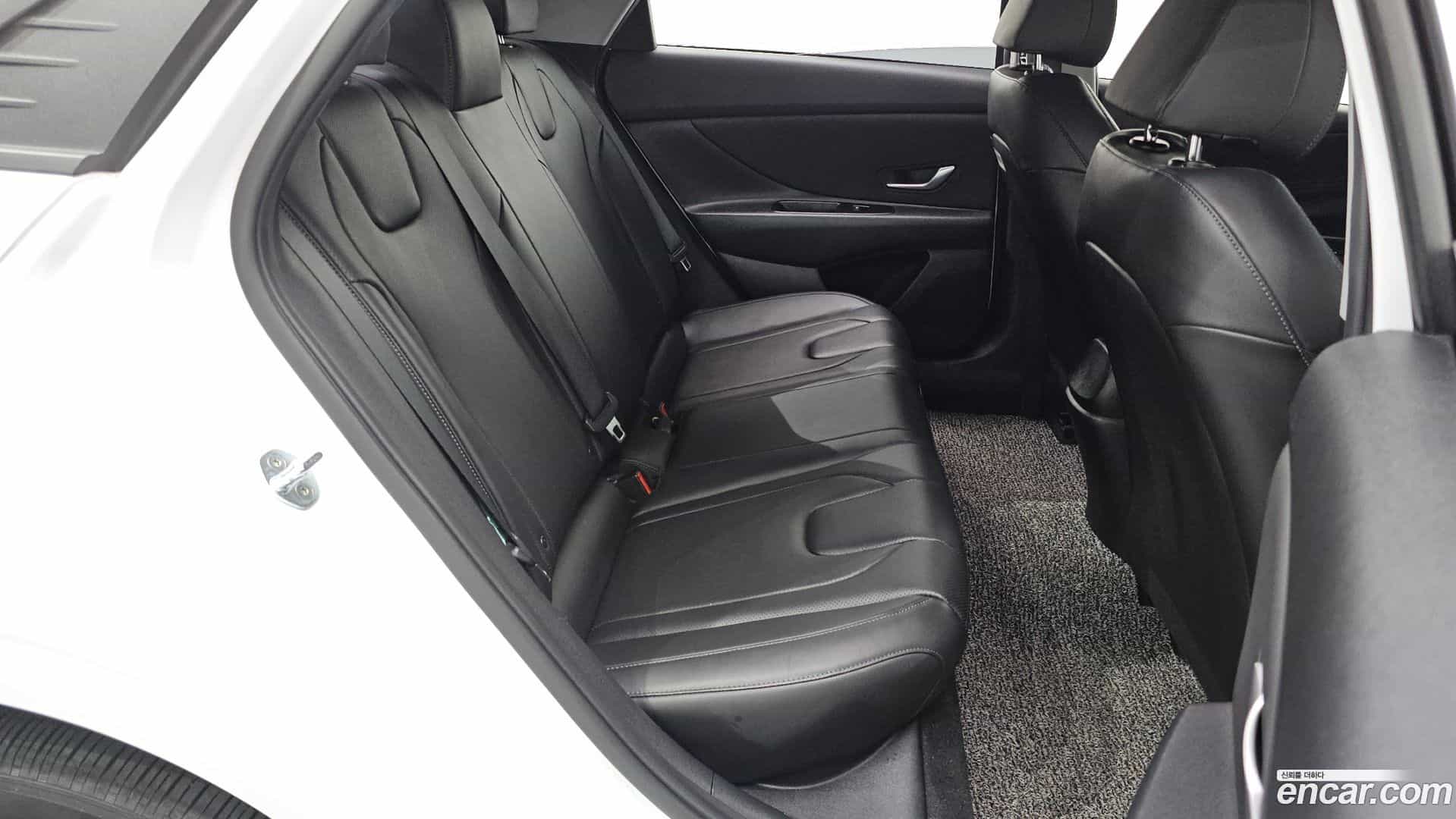 AVANTE Hyundai 2021.2-OPTION-015
