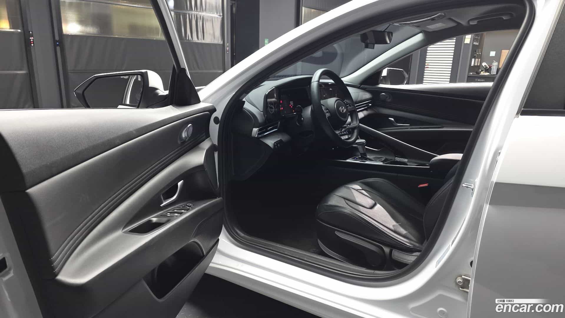 AVANTE Hyundai 2023.3-INNER-010