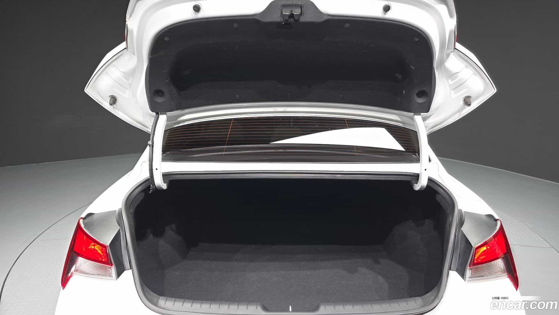 AVANTE Hyundai 2023.3-OPTION-024