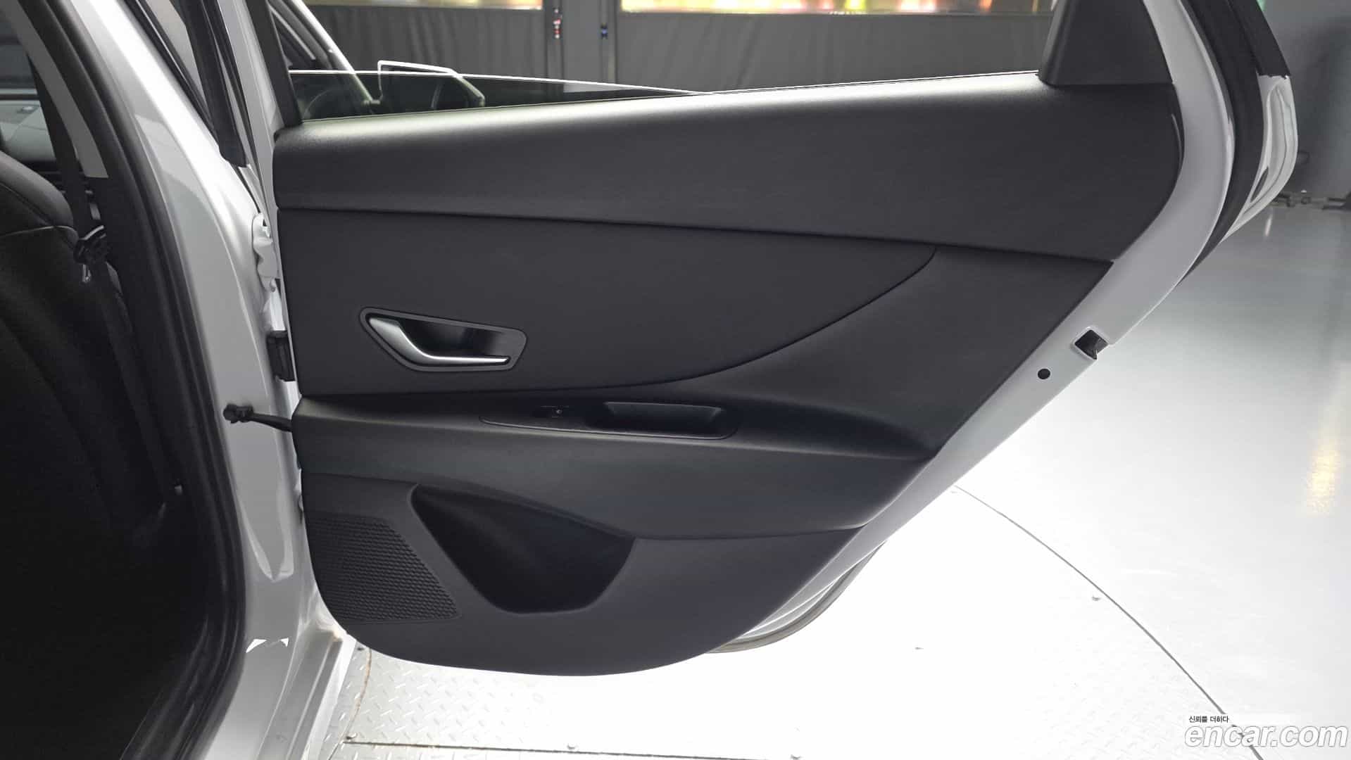 AVANTE Hyundai 2023.3-INNER-035