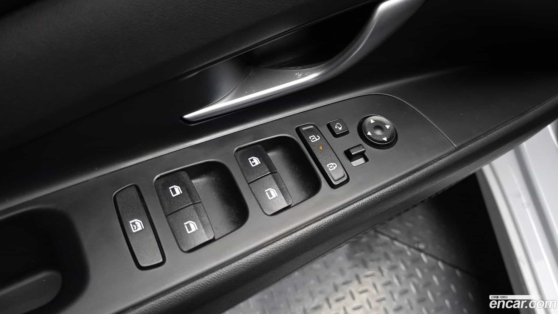AVANTE Hyundai 2023.3-OPTION-041