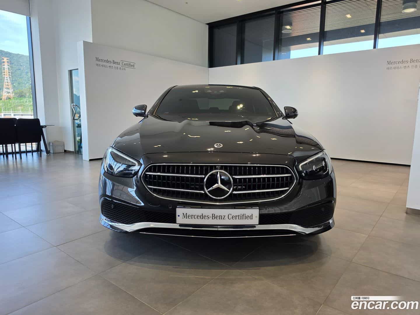 E-Class Mercedes-Benz 2023.9-OUTER-006