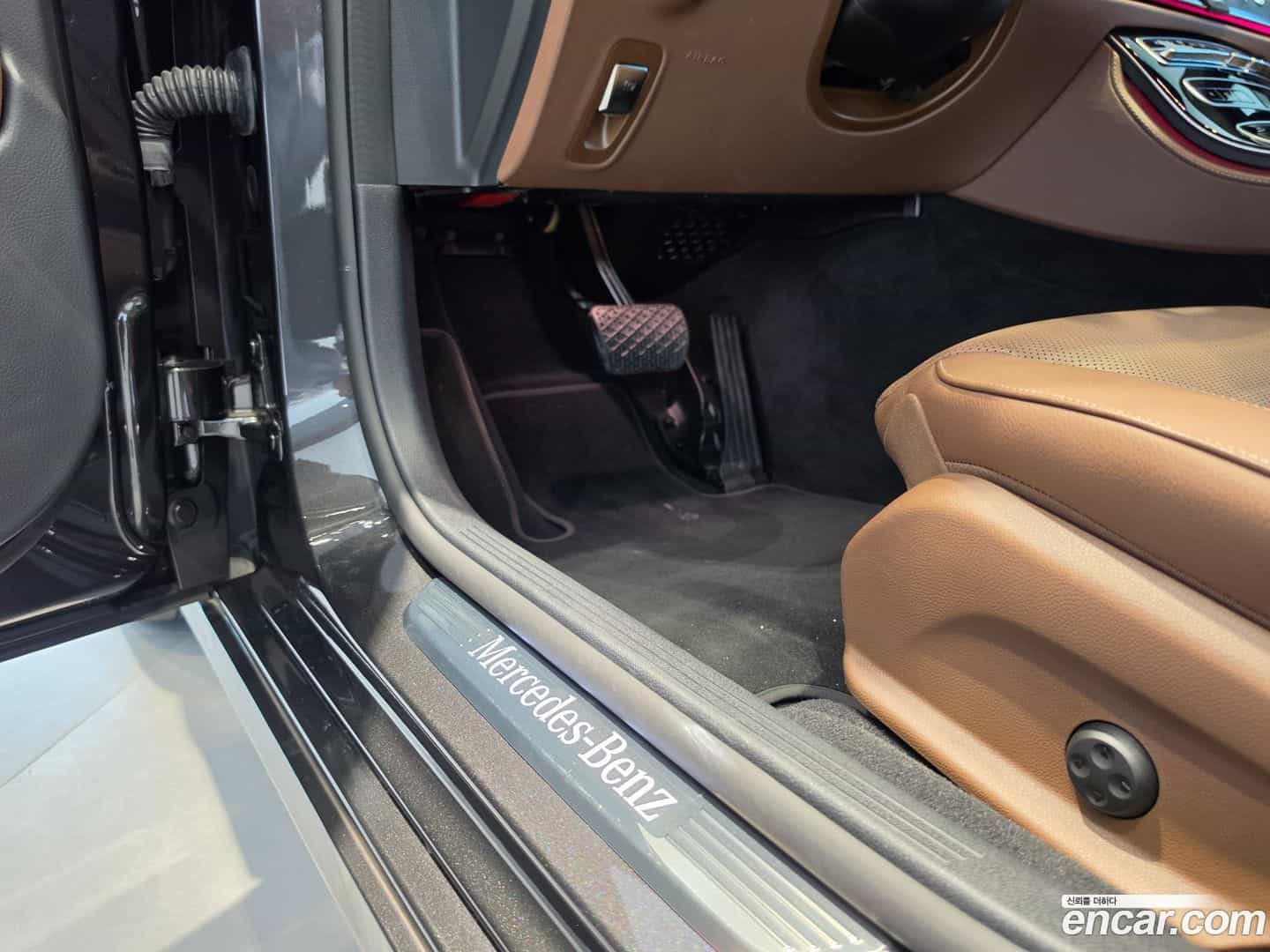 E-Class Mercedes-Benz 2023.9-OPTION-024