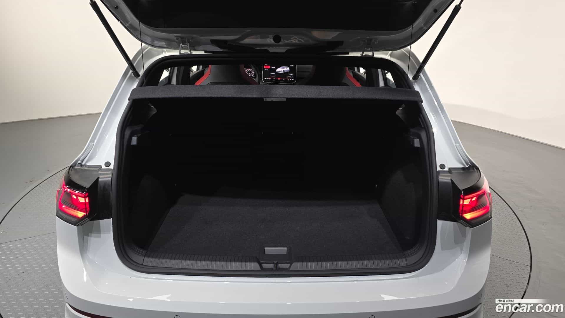 Golf Volkswagen 2025.11-OPTION-022