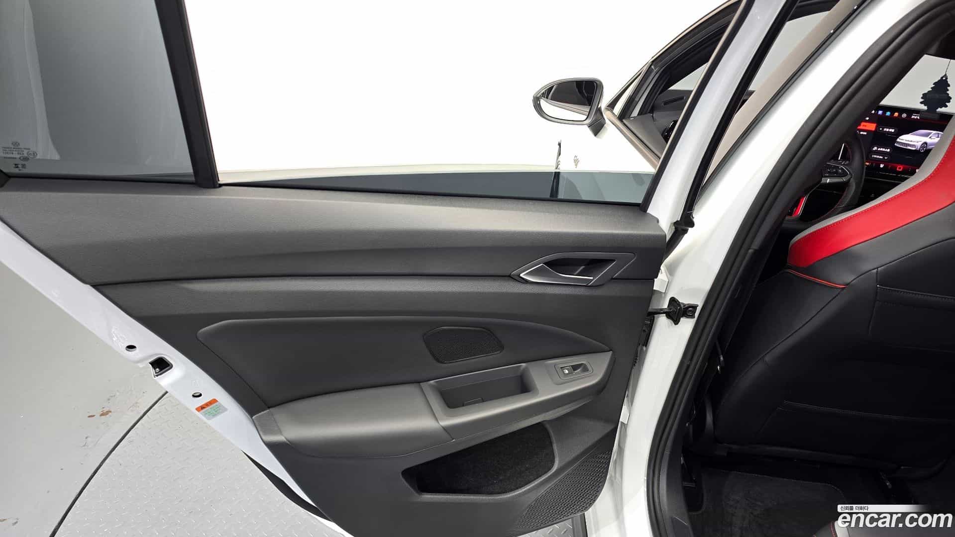 Golf Volkswagen 2025.11-INNER-035