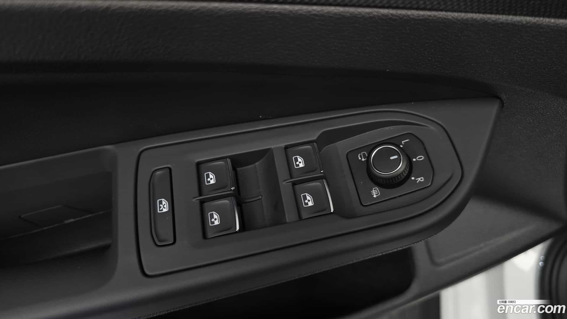 Golf Volkswagen 2025.11-OPTION-040