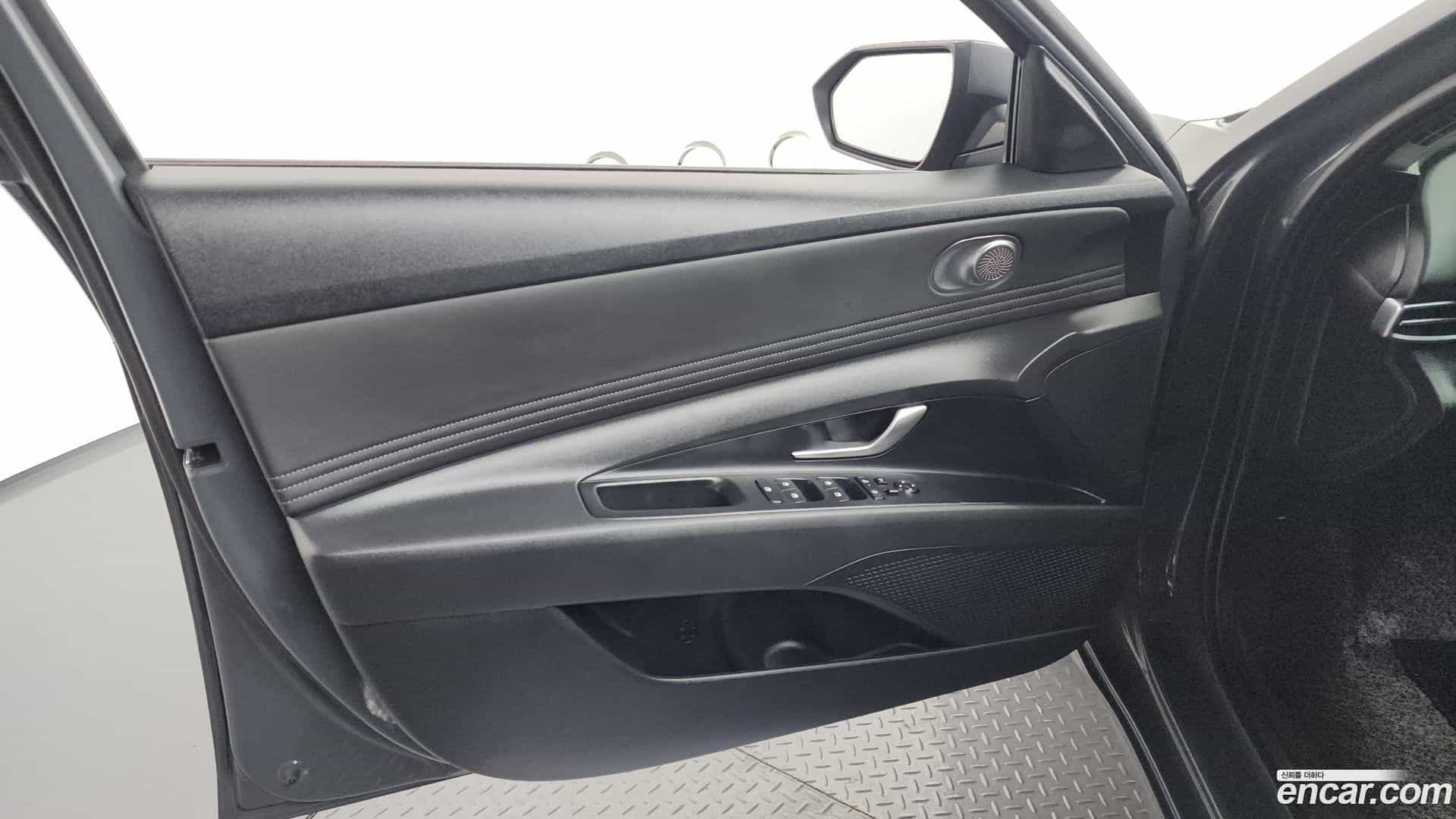 AVANTE Hyundai 2025.1-INNER-034