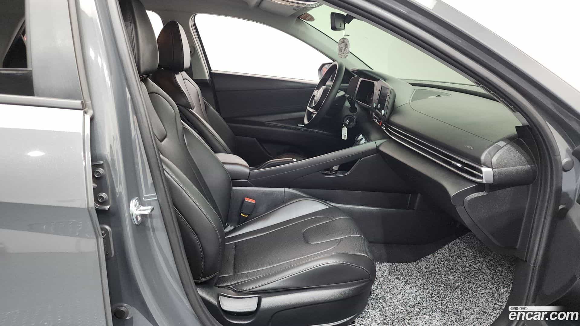 AVANTE Hyundai 2025.1-INNER-036