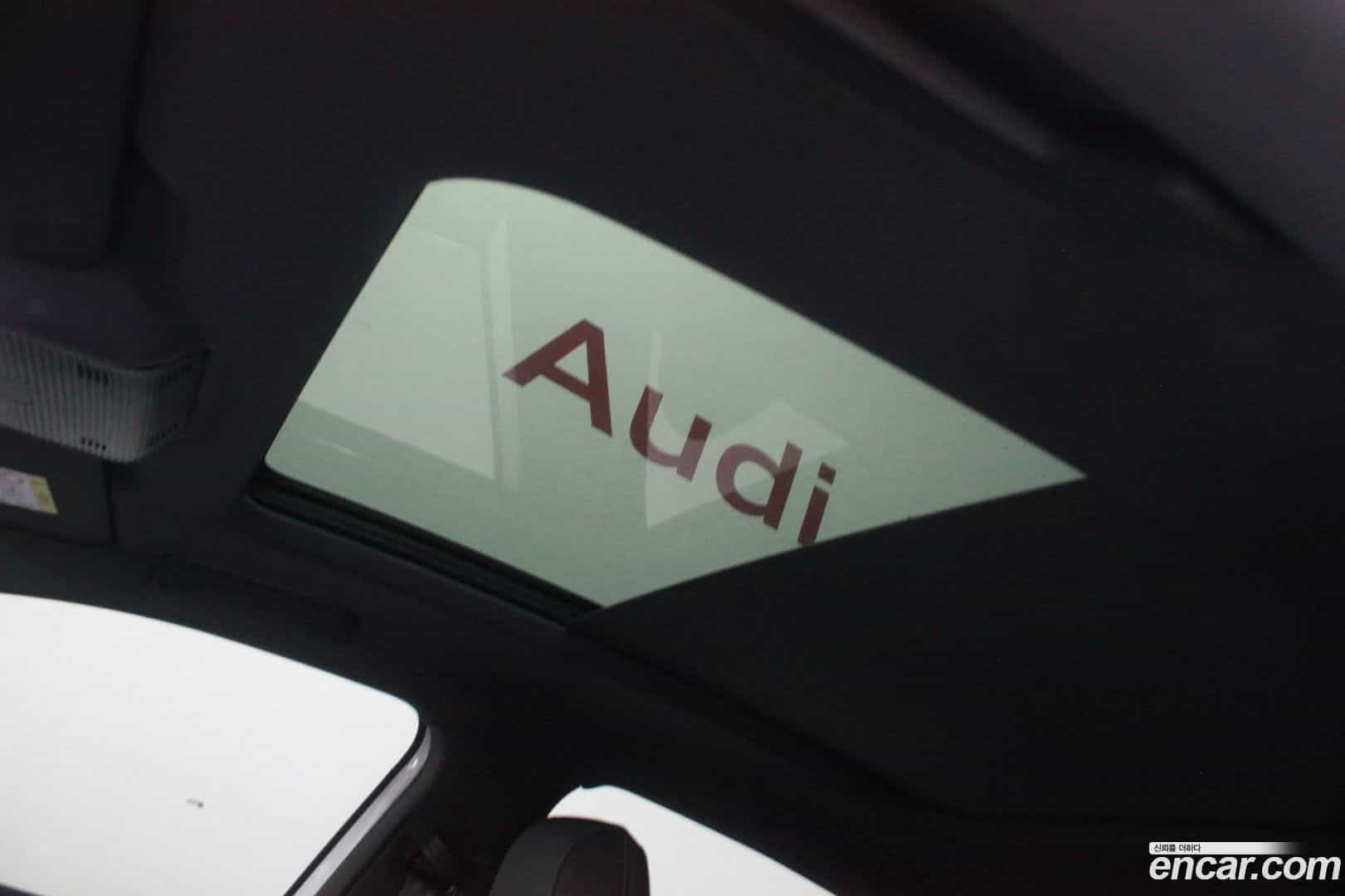 Q4 e-tron Audi 2025.9-OPTION-024