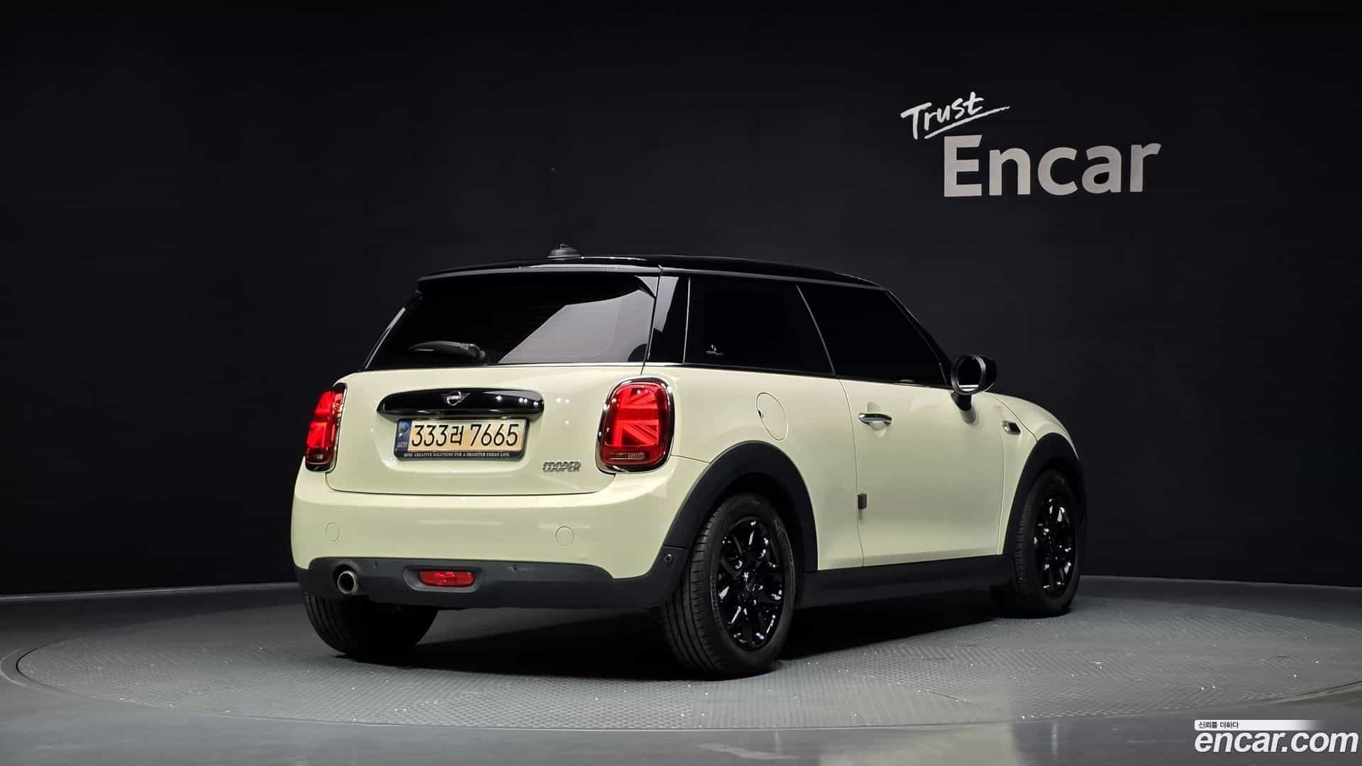Cooper Mini 2021.4-OUTER-002