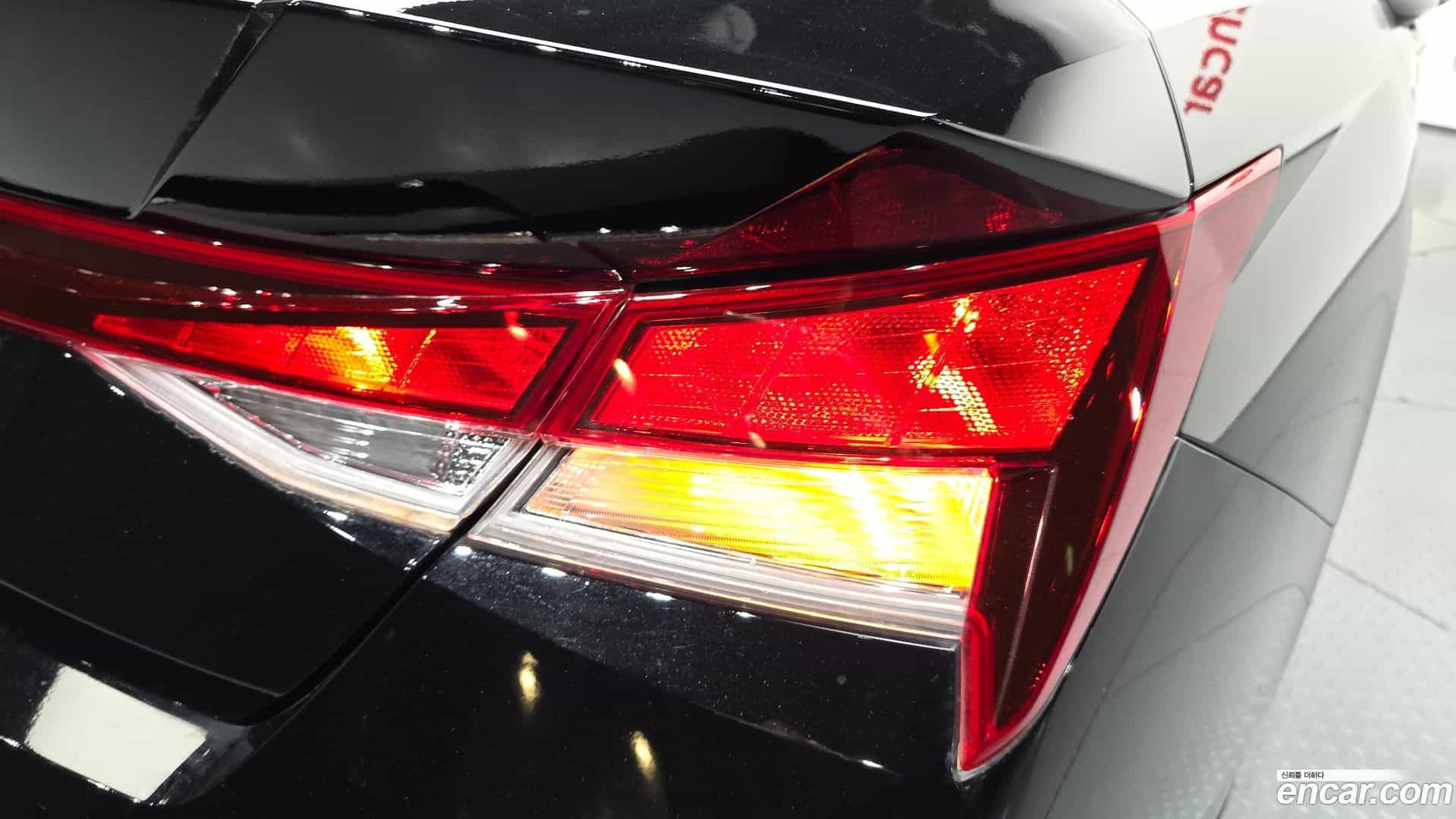 AVANTE Hyundai 2025.0-OUTER-033