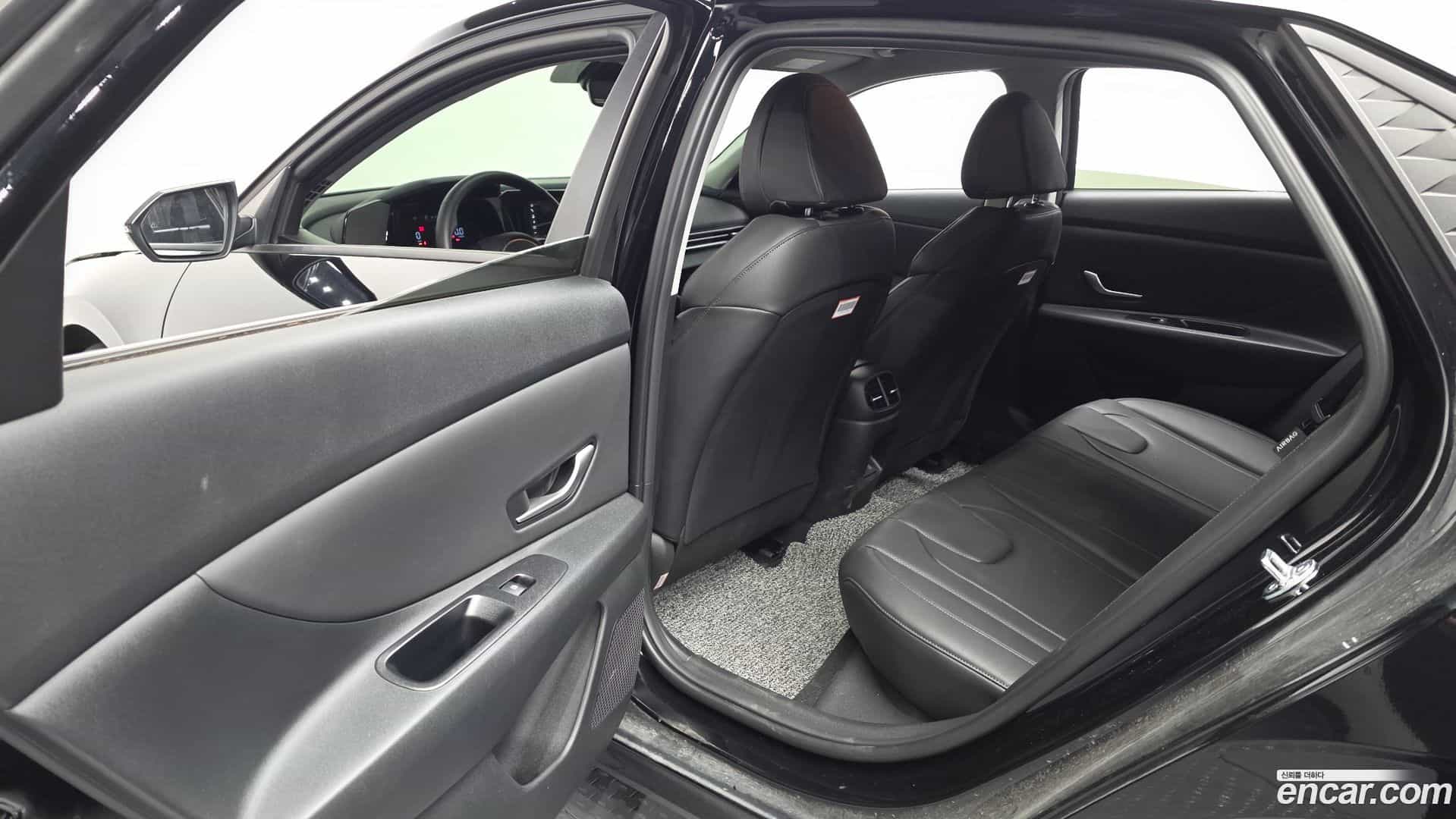 AVANTE Hyundai 2025.0-INNER-036