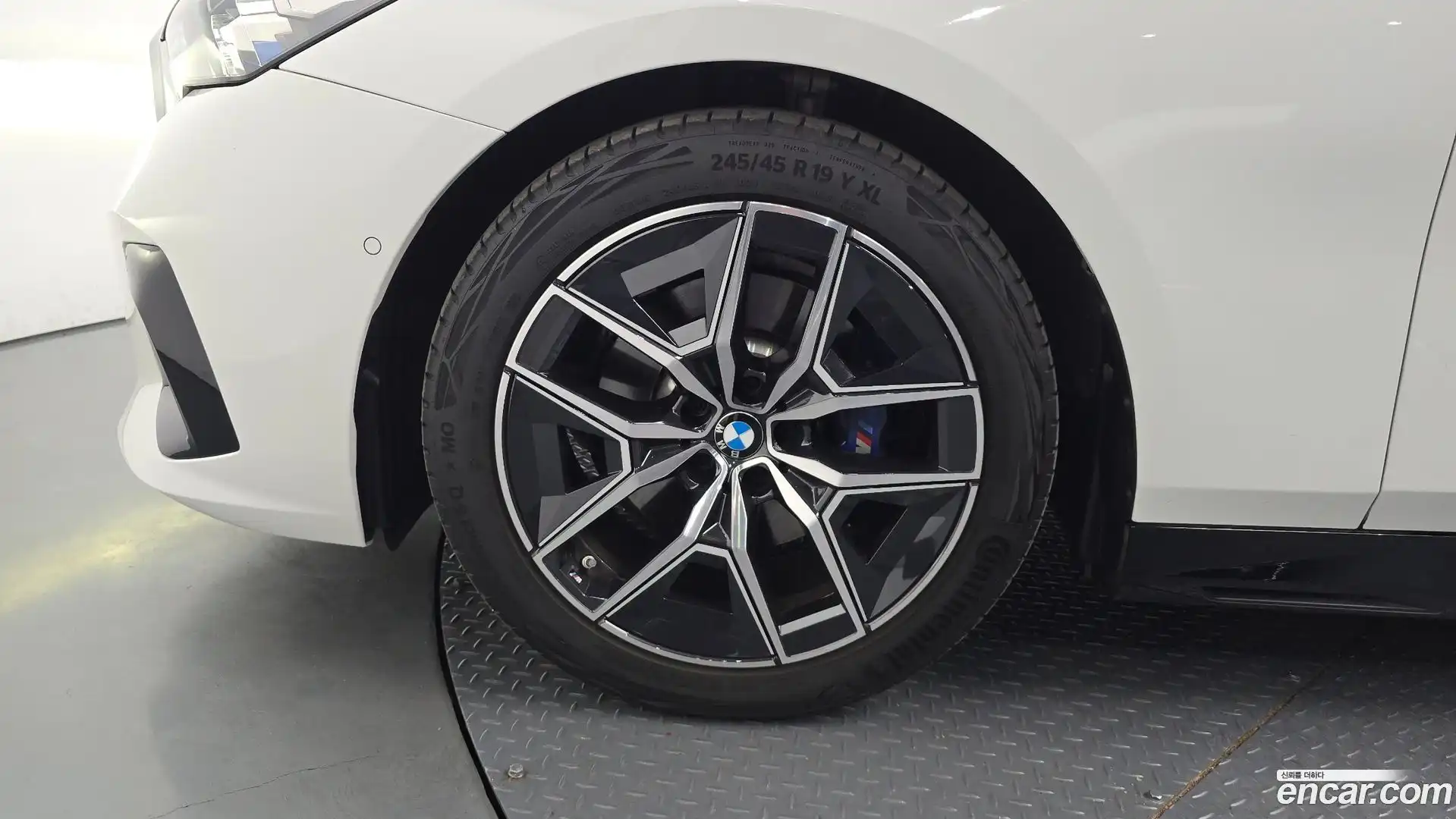 5-Series BMW 2023.10-OUTER-005