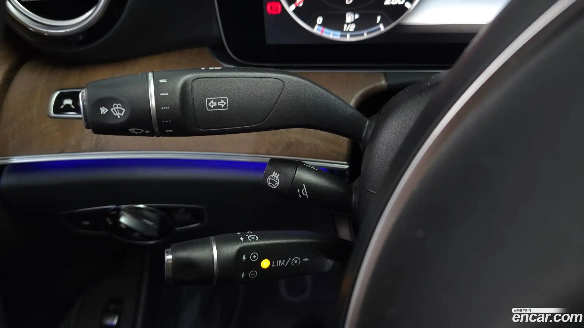 E-Class Mercedes-Benz 2017.9-OPTION-021