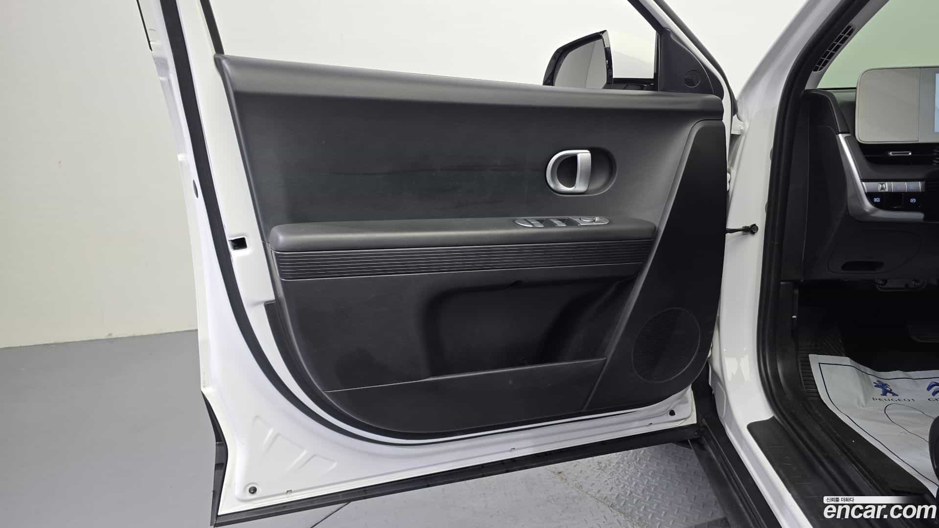 Ioniq5 Hyundai 2021.10-INNER-034