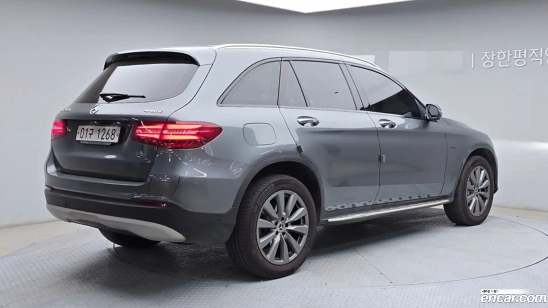GLC-Class Mercedes-Benz 2018.10-OUTER-004