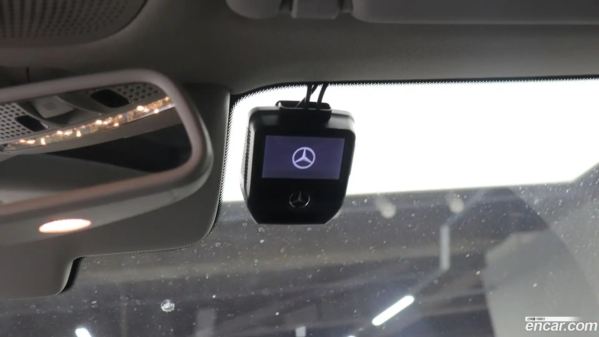 GLC-Class Mercedes-Benz 2018.10-OPTION-020