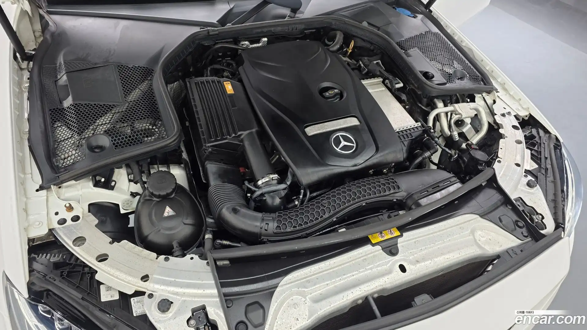 C-Class Mercedes-Benz 2017.5-OUTER-006