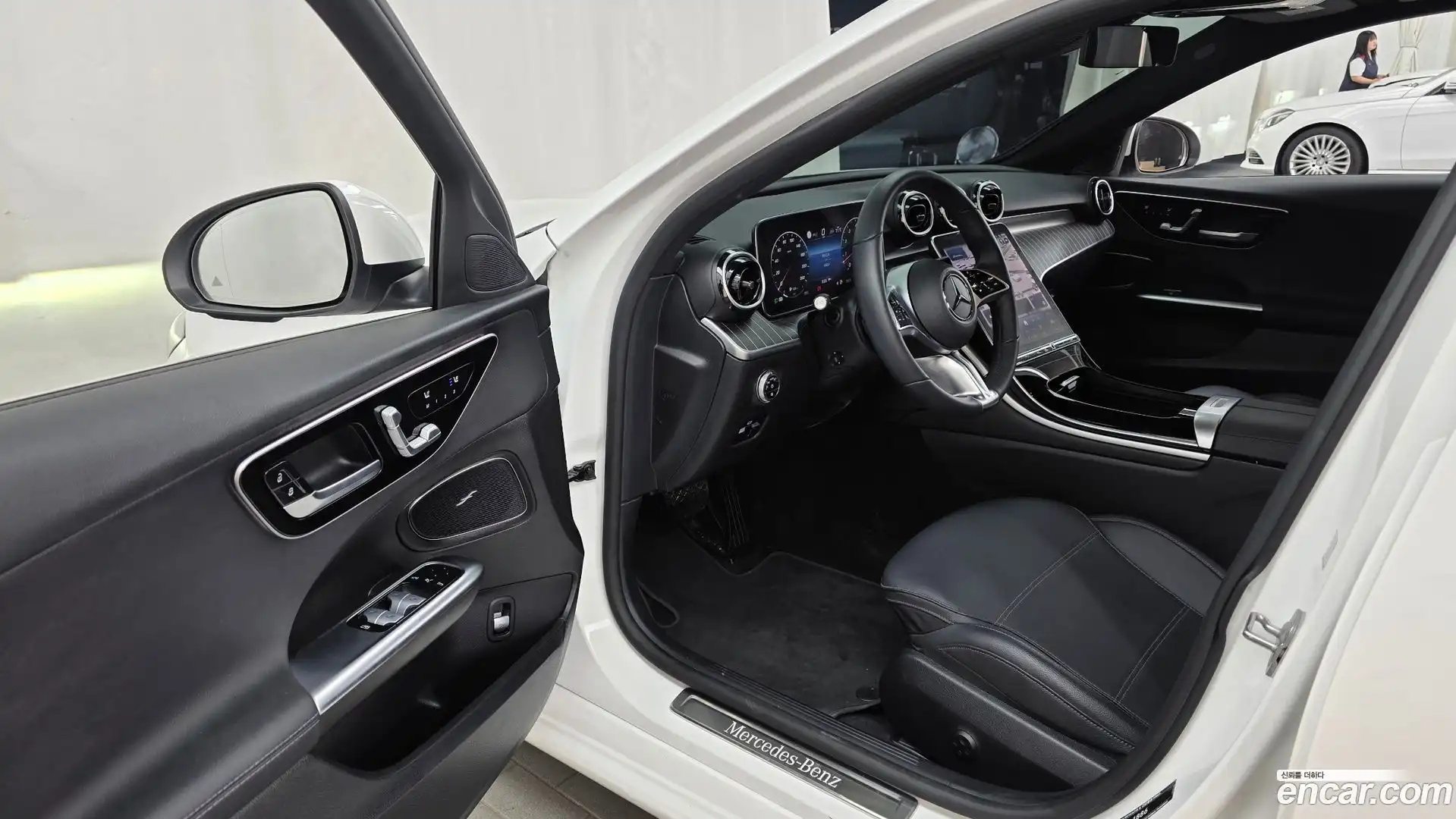 C-Class Mercedes-Benz 2023.11-INNER-010