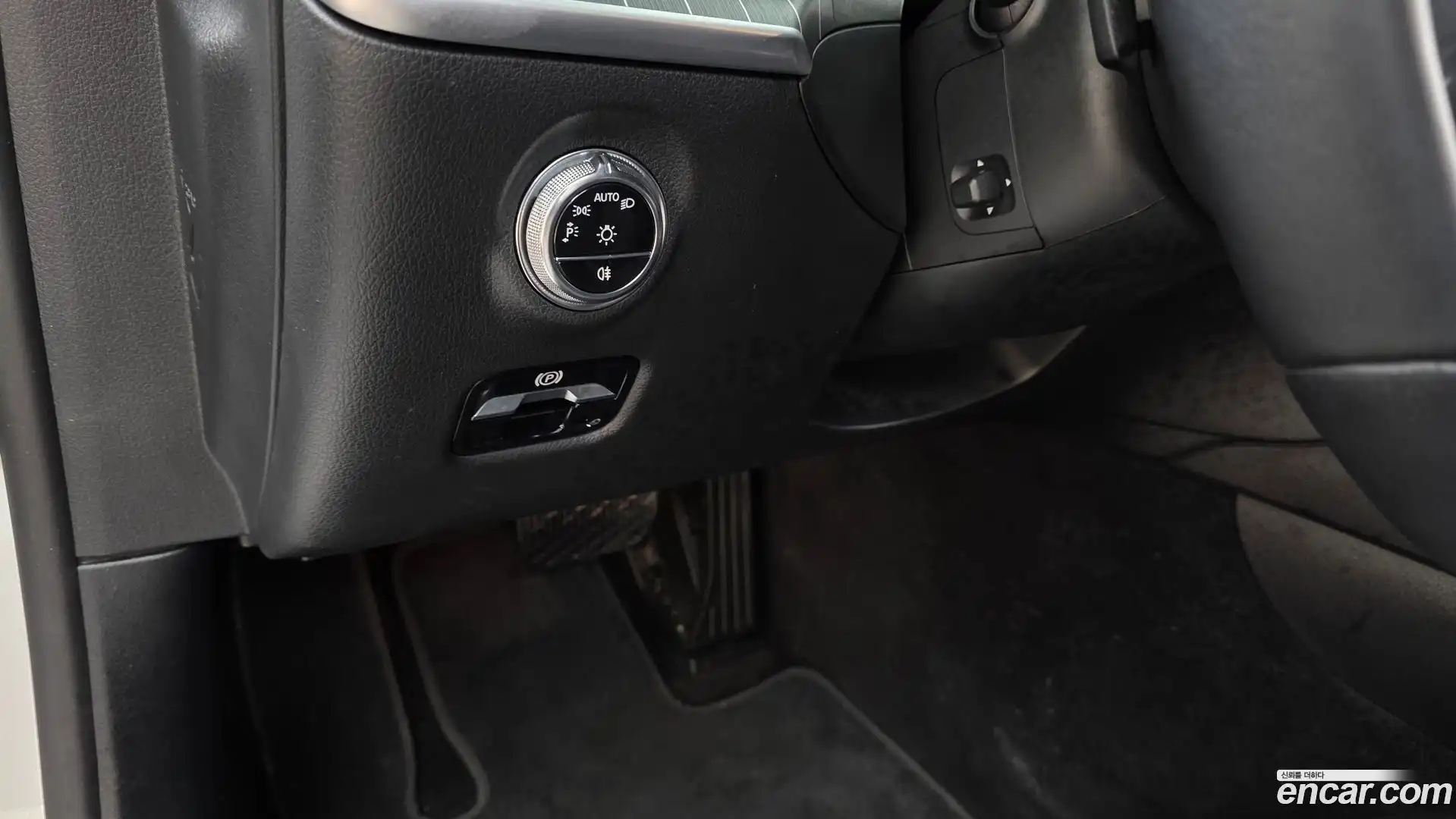 C-Class Mercedes-Benz 2023.11-OPTION-021