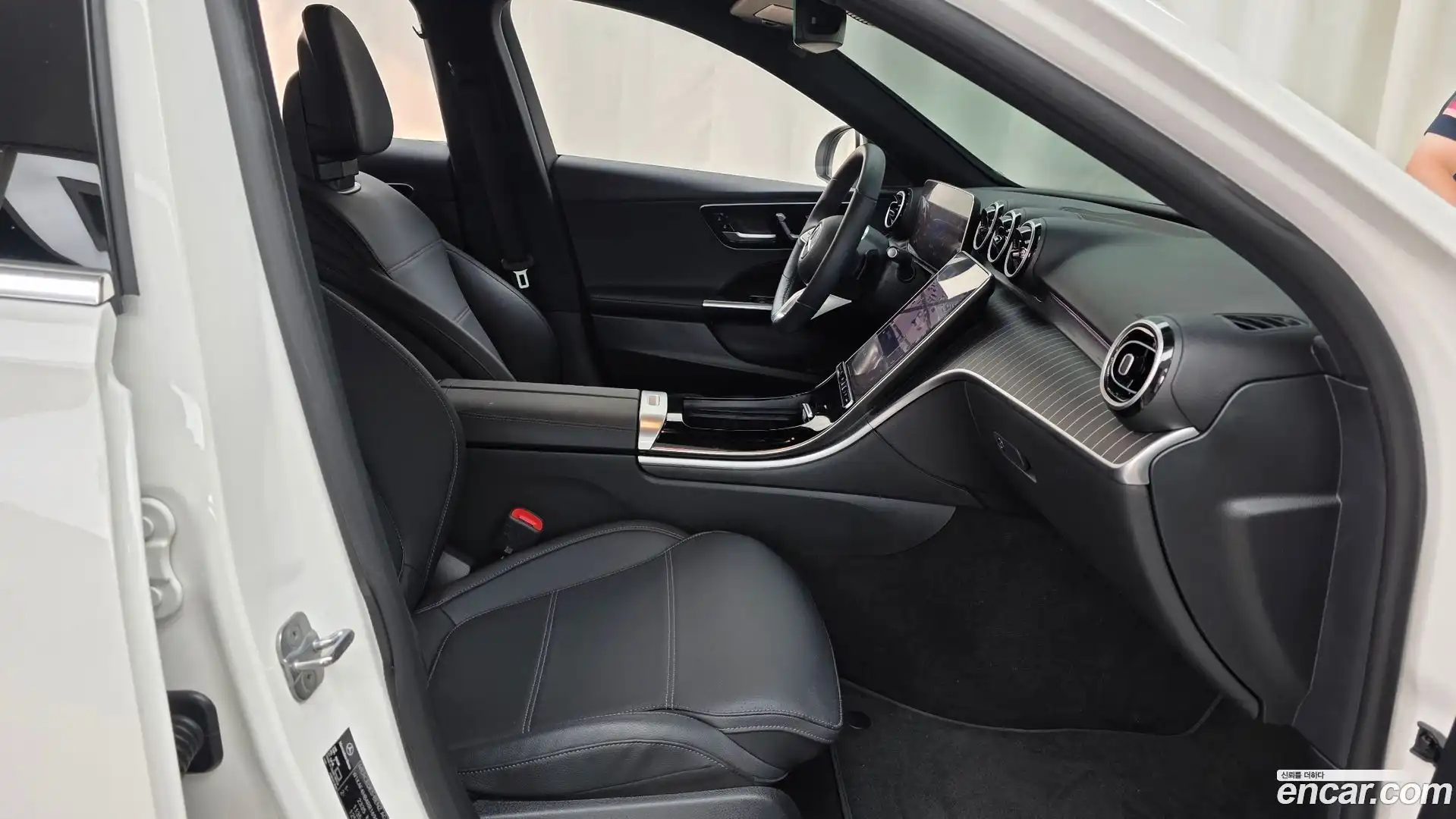 C-Class Mercedes-Benz 2023.11-INNER-036