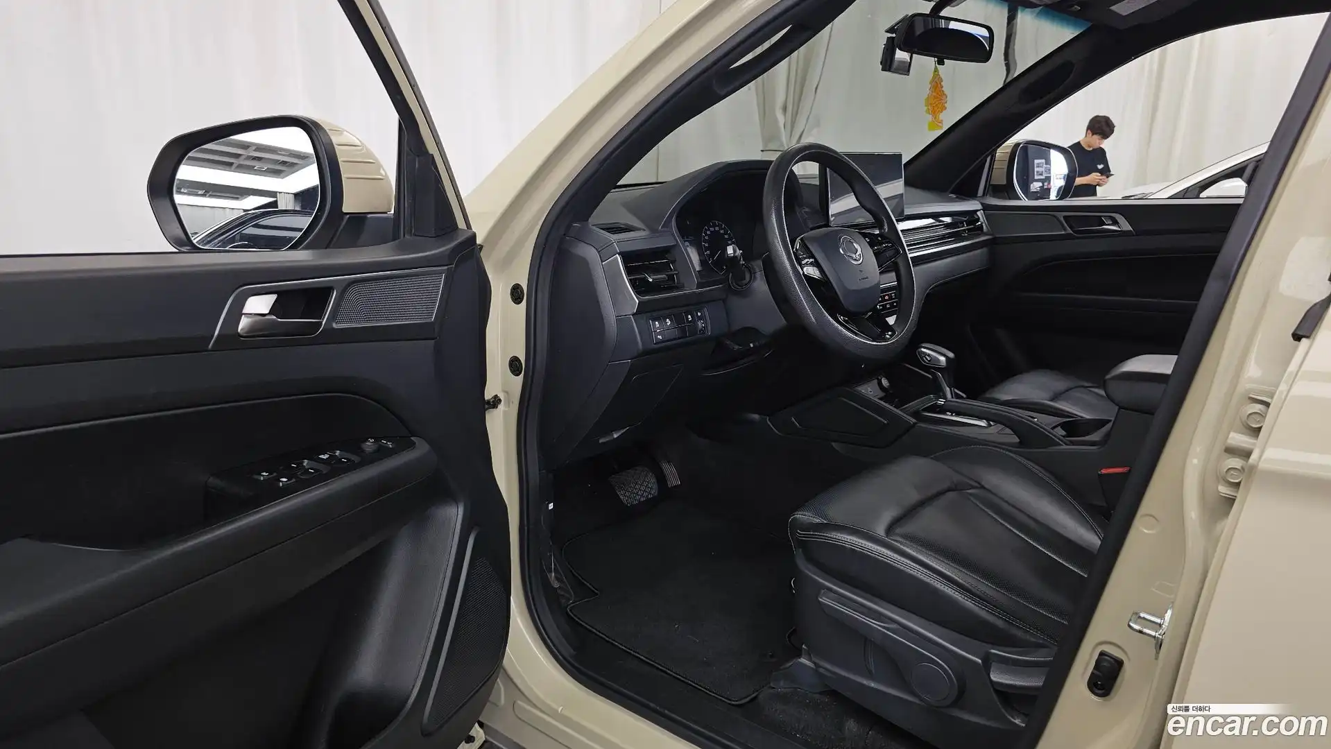Rexton KG Mobility 2024.2-INNER-010