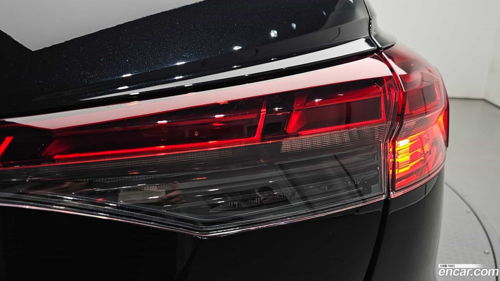 Q4 e-tron Audi 2023.11-OUTER-033
