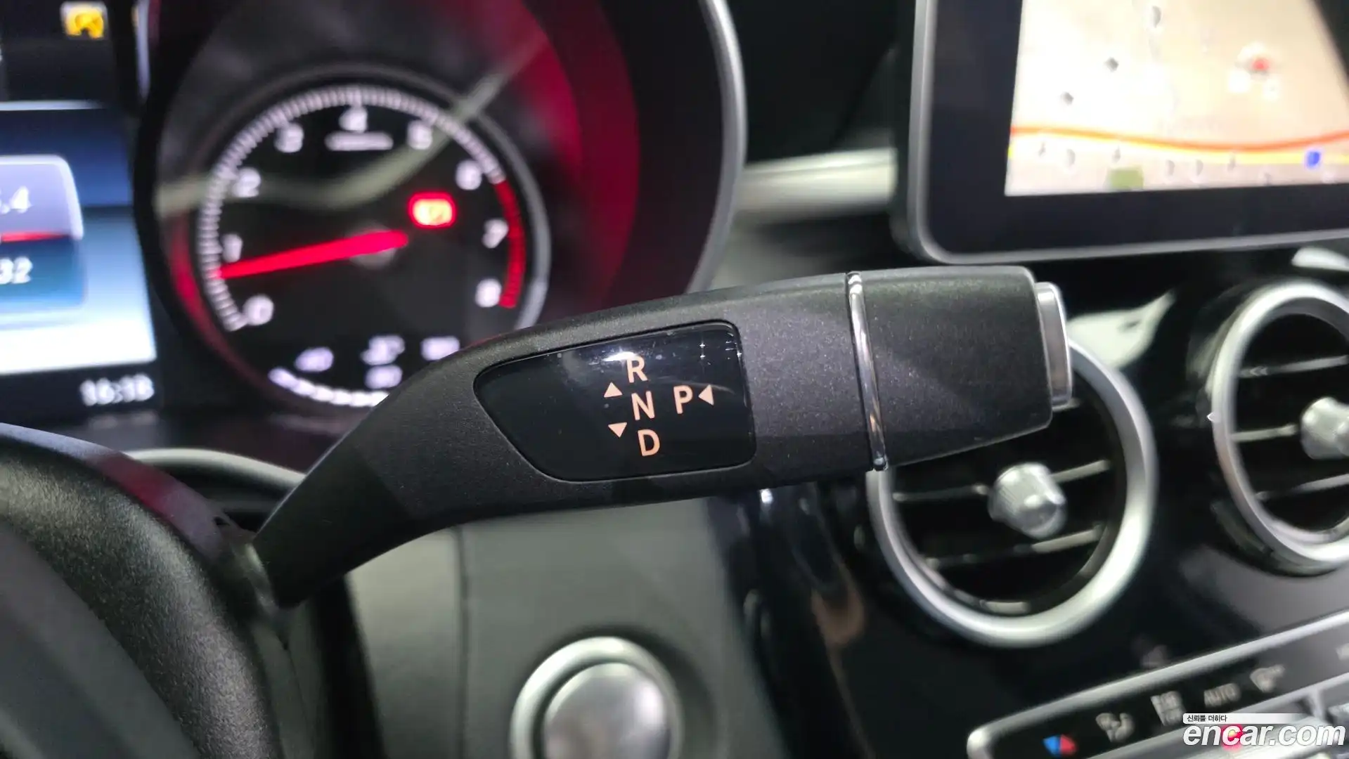 C-Class Mercedes-Benz 2015.7-INNER-009