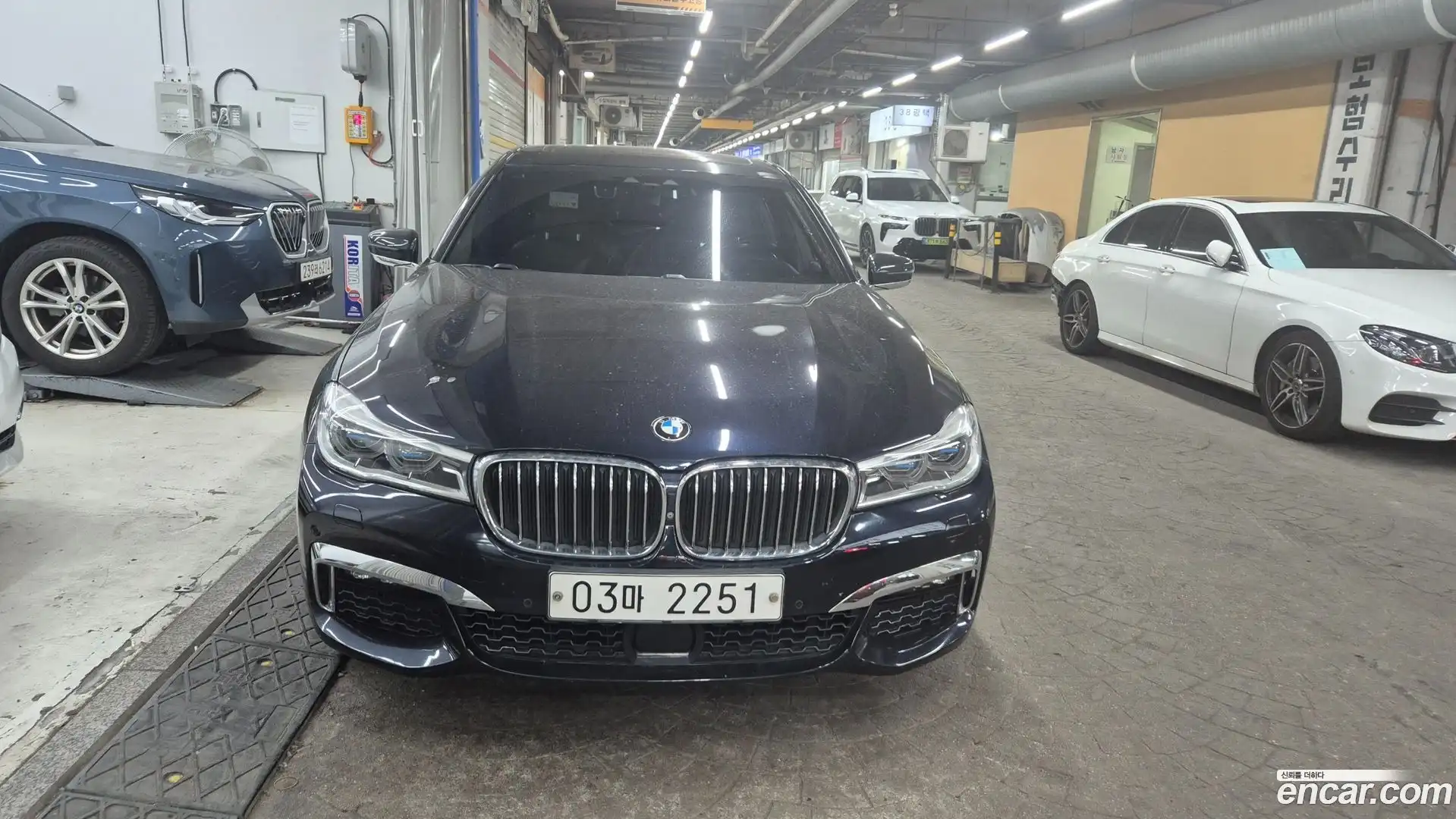 7-Series BMW 2018.6-OUTER-001