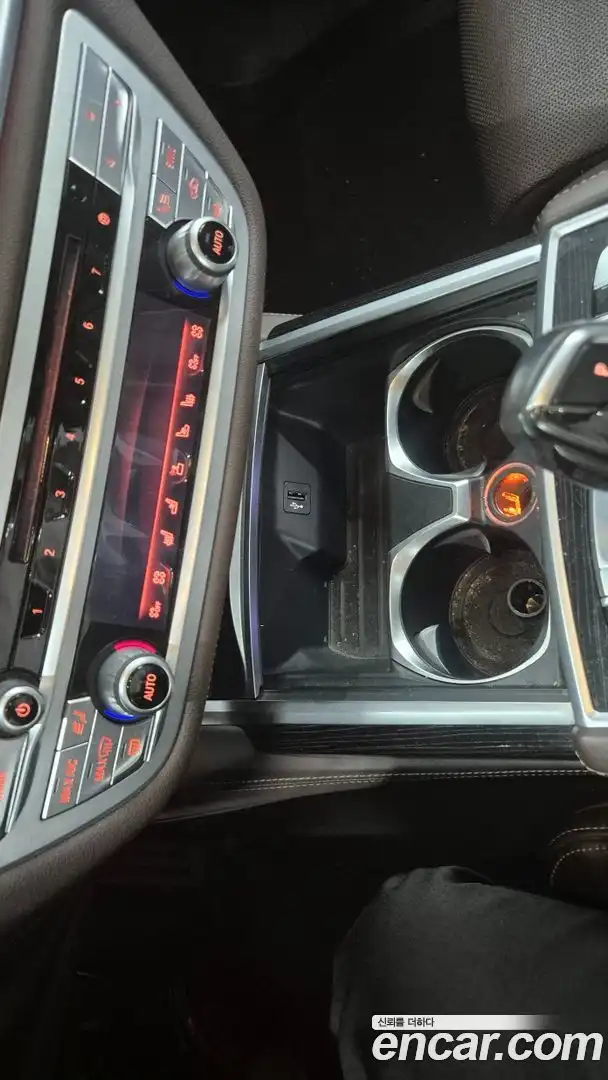7-Series BMW 2018.6-INNER-007