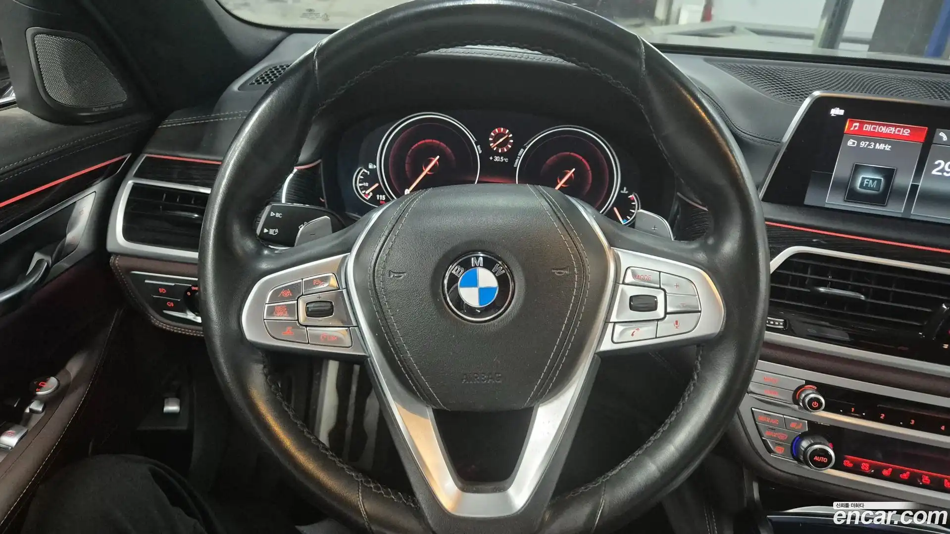 7-Series BMW 2018.6-INNER-008