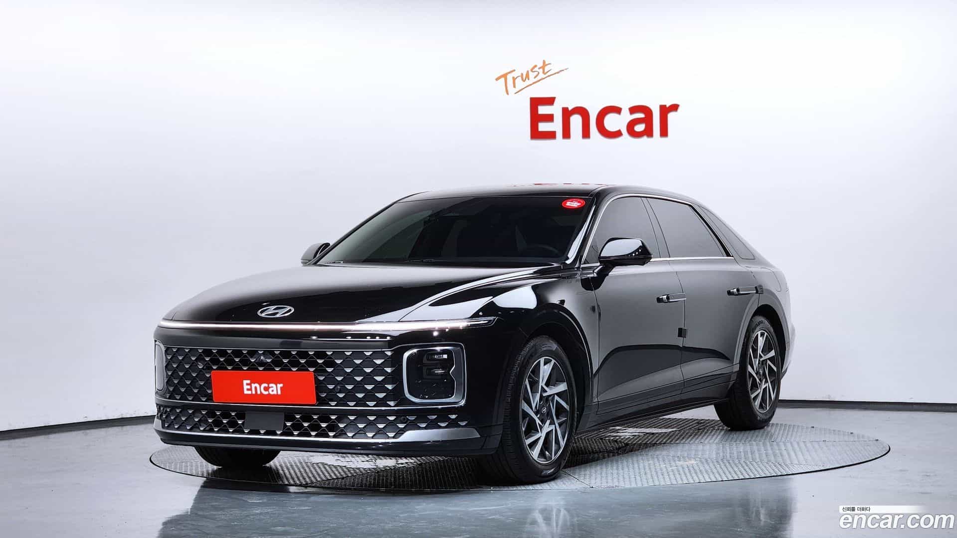 Grandeur Hyundai 2023.1-OUTER-001