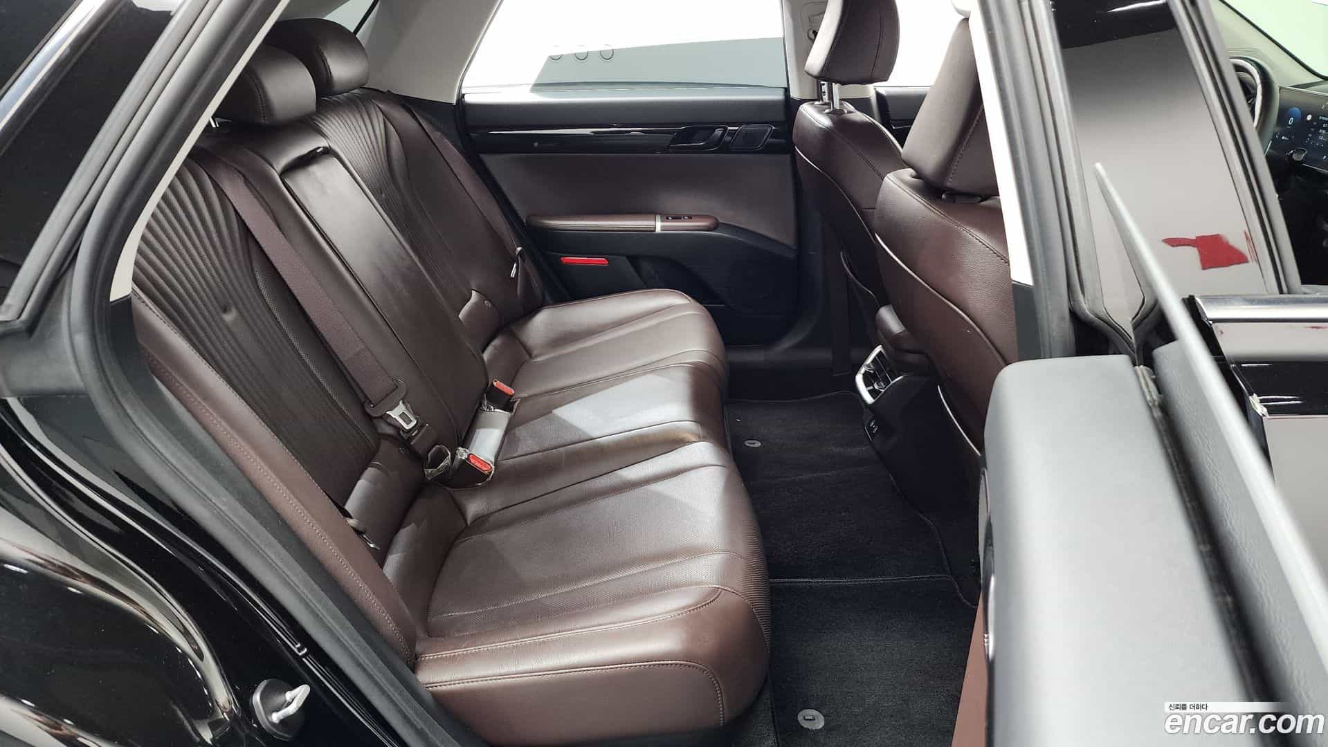 Grandeur Hyundai 2023.1-OPTION-015