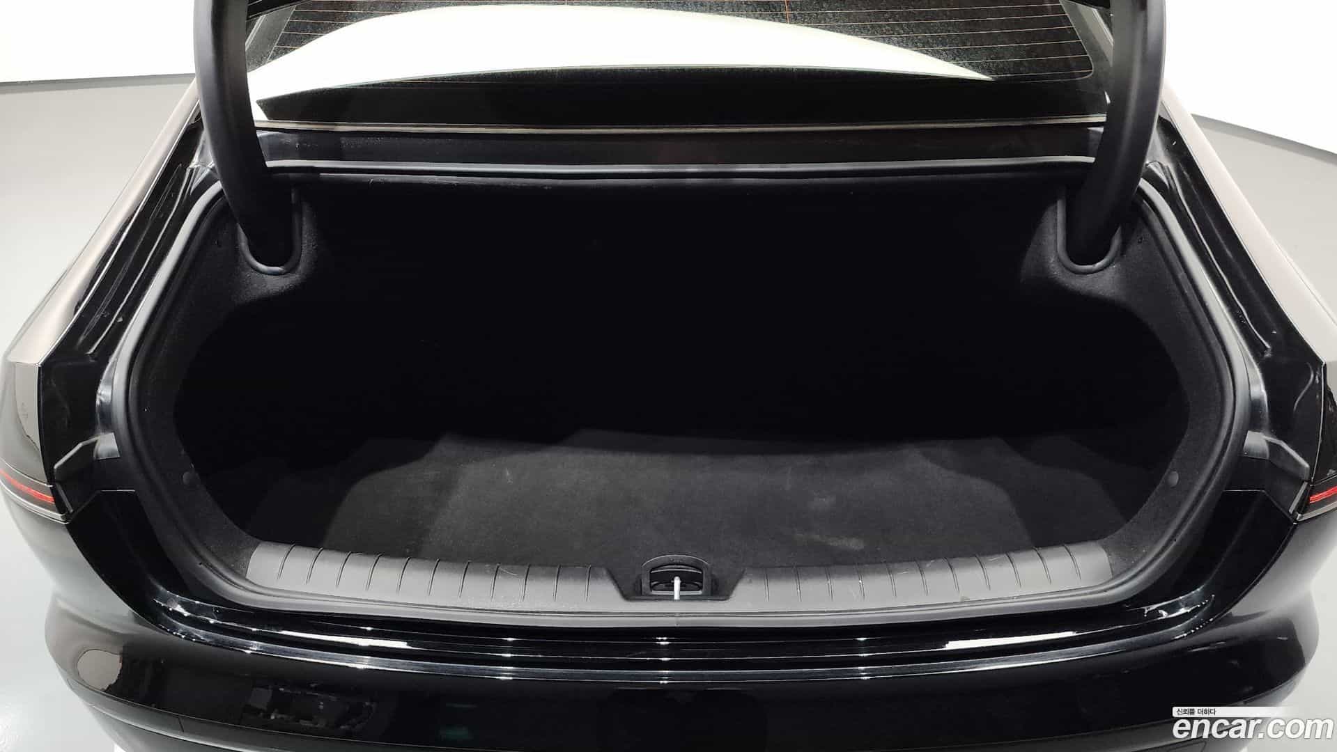 Grandeur Hyundai 2023.1-OPTION-022