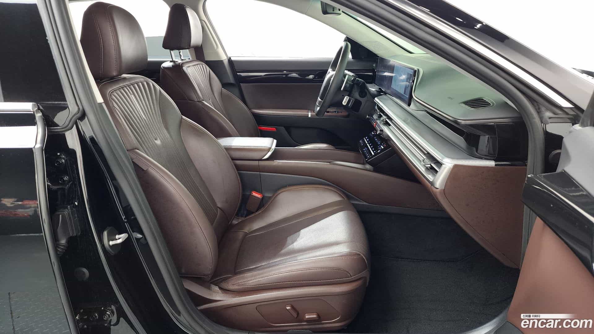 Grandeur Hyundai 2023.1-INNER-036