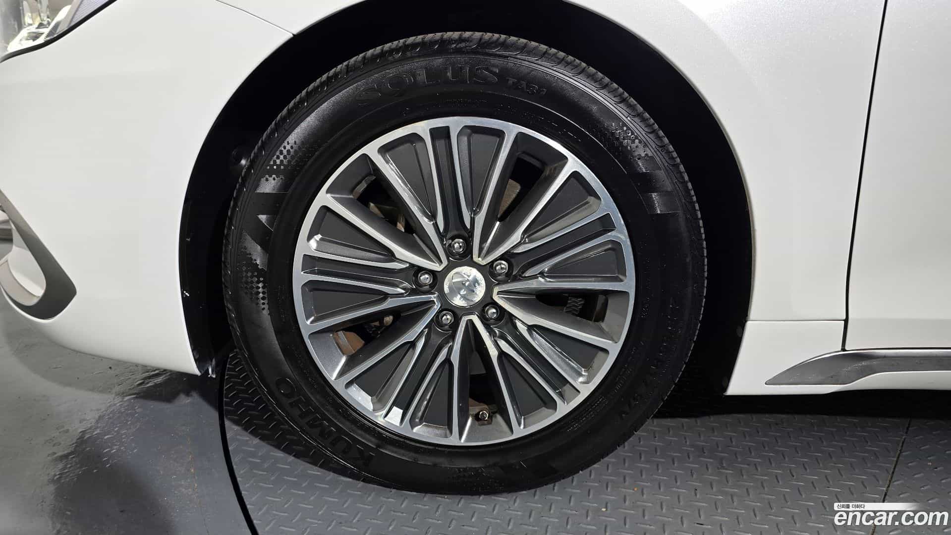 Grandeur Hyundai 2017.10-OUTER-005