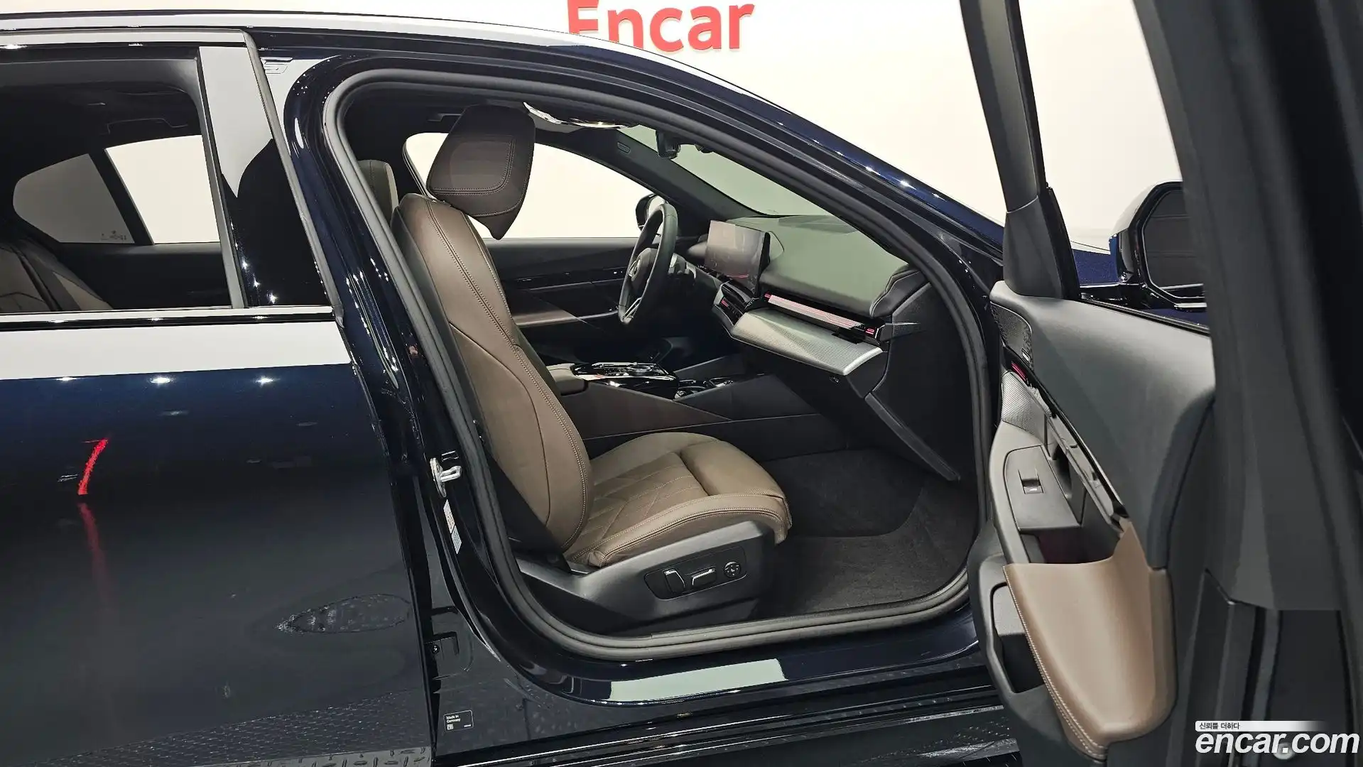5-Series BMW 2024.4-INNER-036