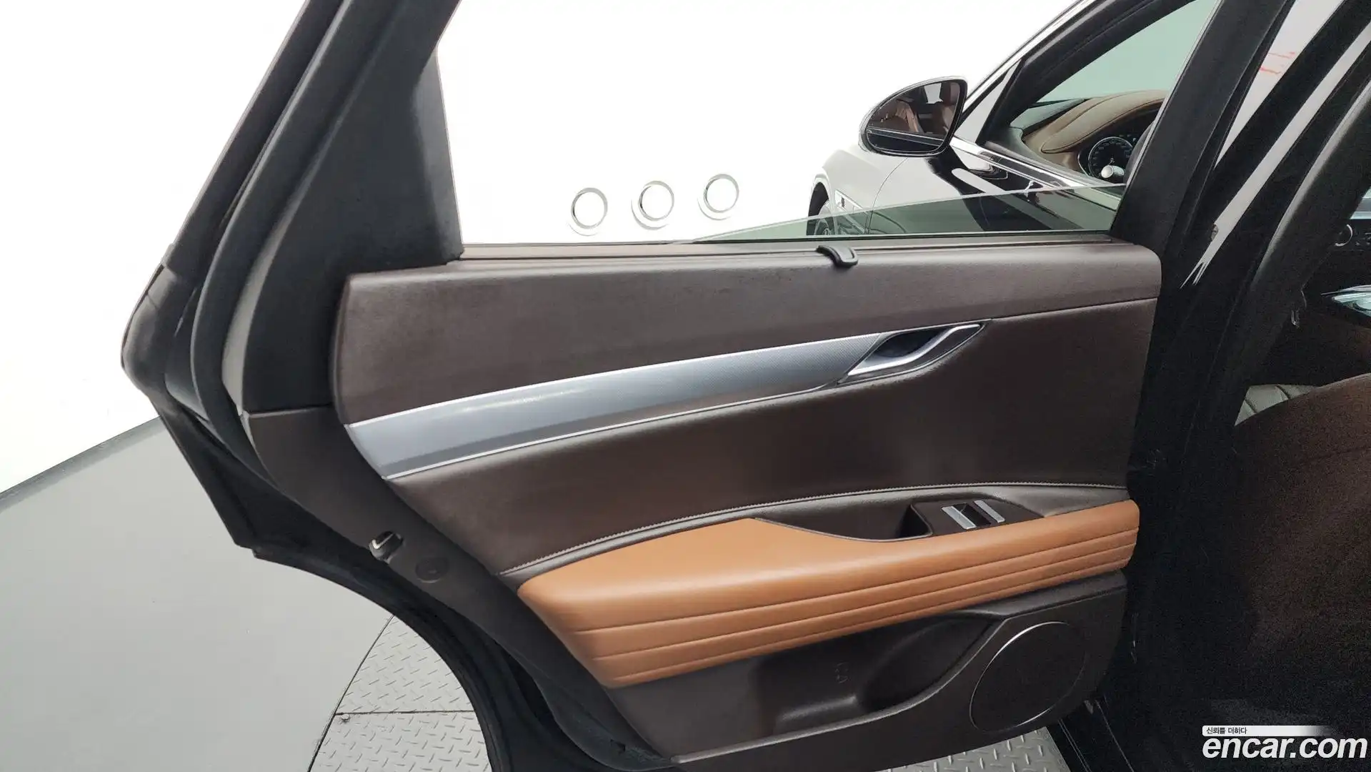 G80 Genesis 2020.11-INNER-035