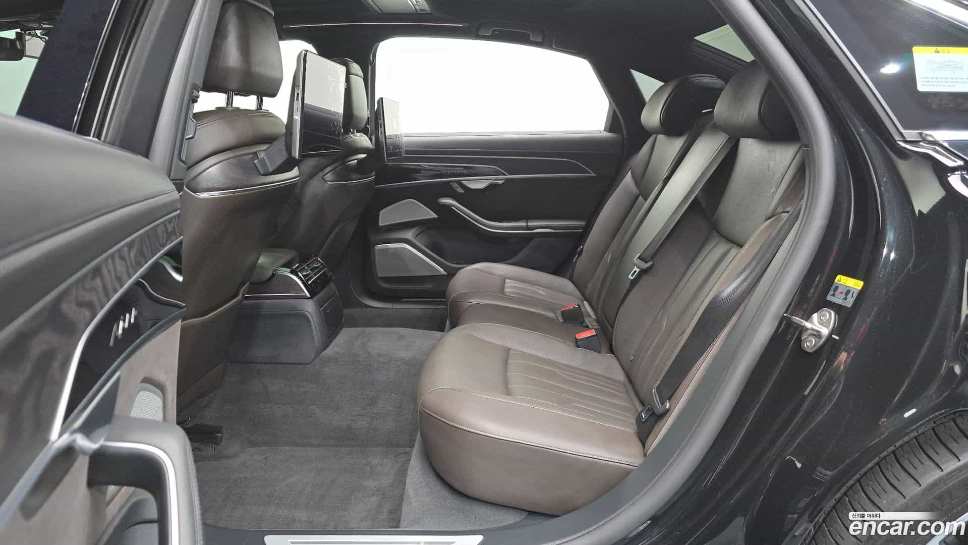 A8 Audi 2022.11-OPTION-016