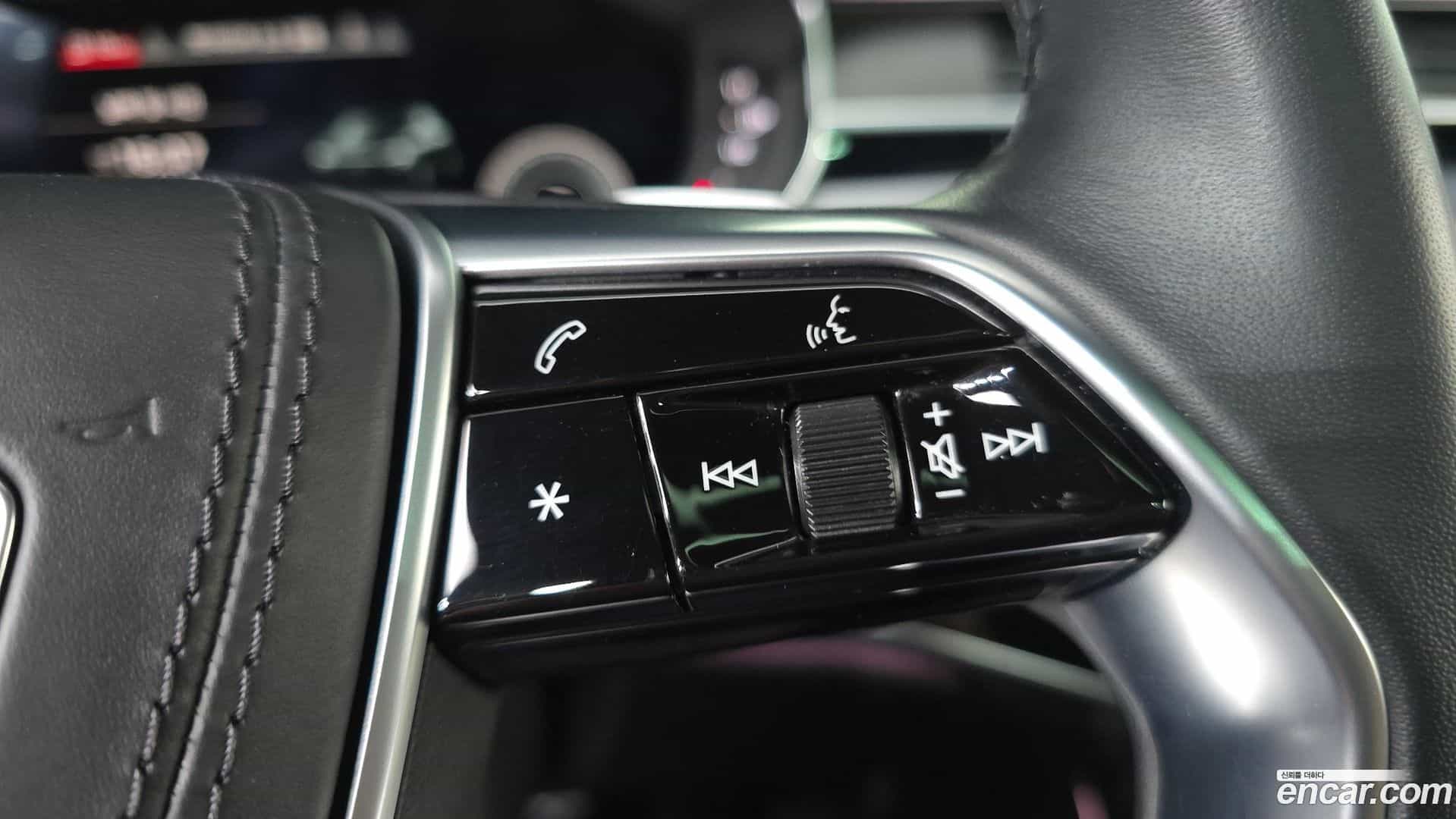 A8 Audi 2022.11-OPTION-042