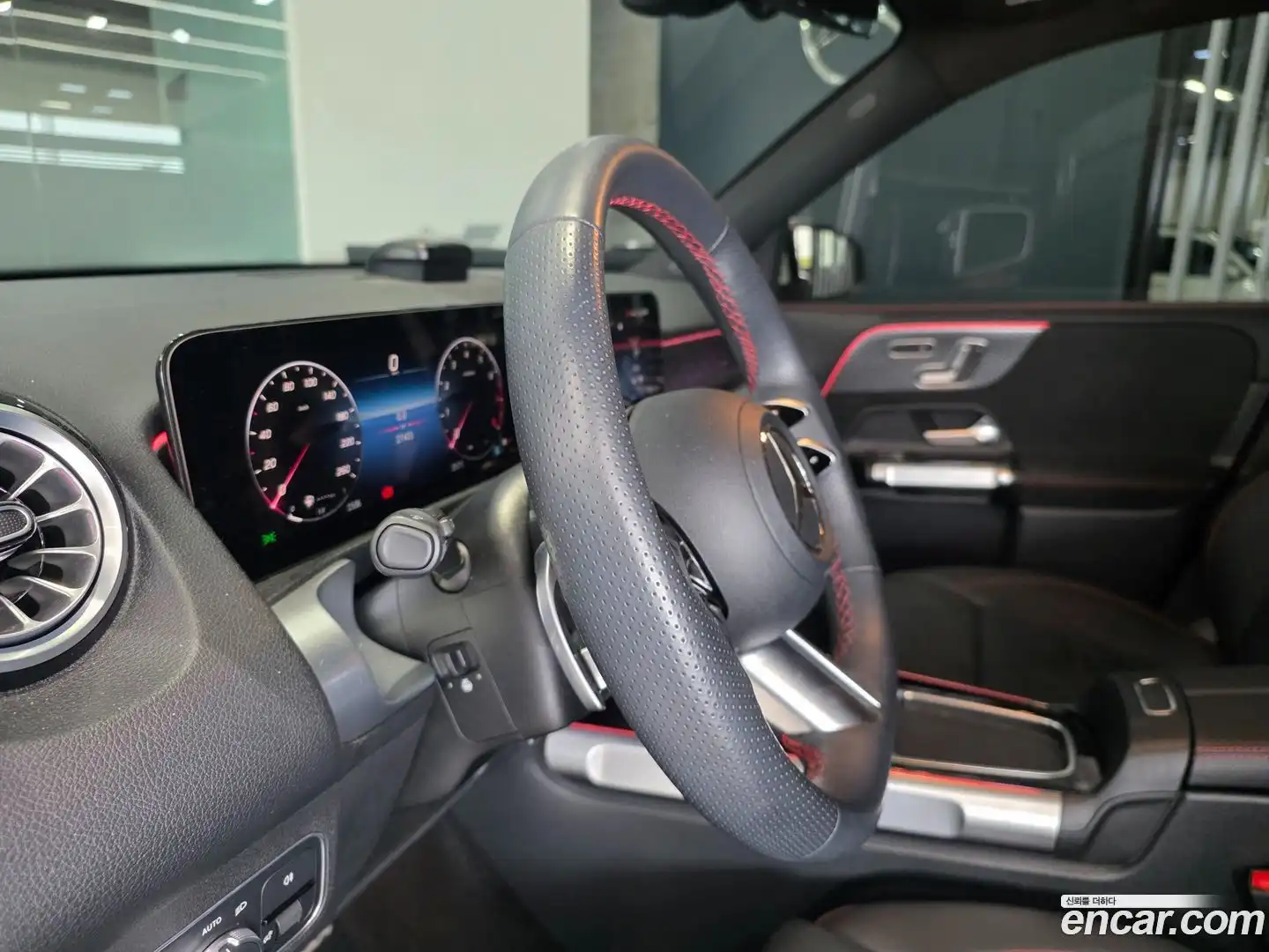 GLB-Class Mercedes-Benz 2025.3-OPTION-017