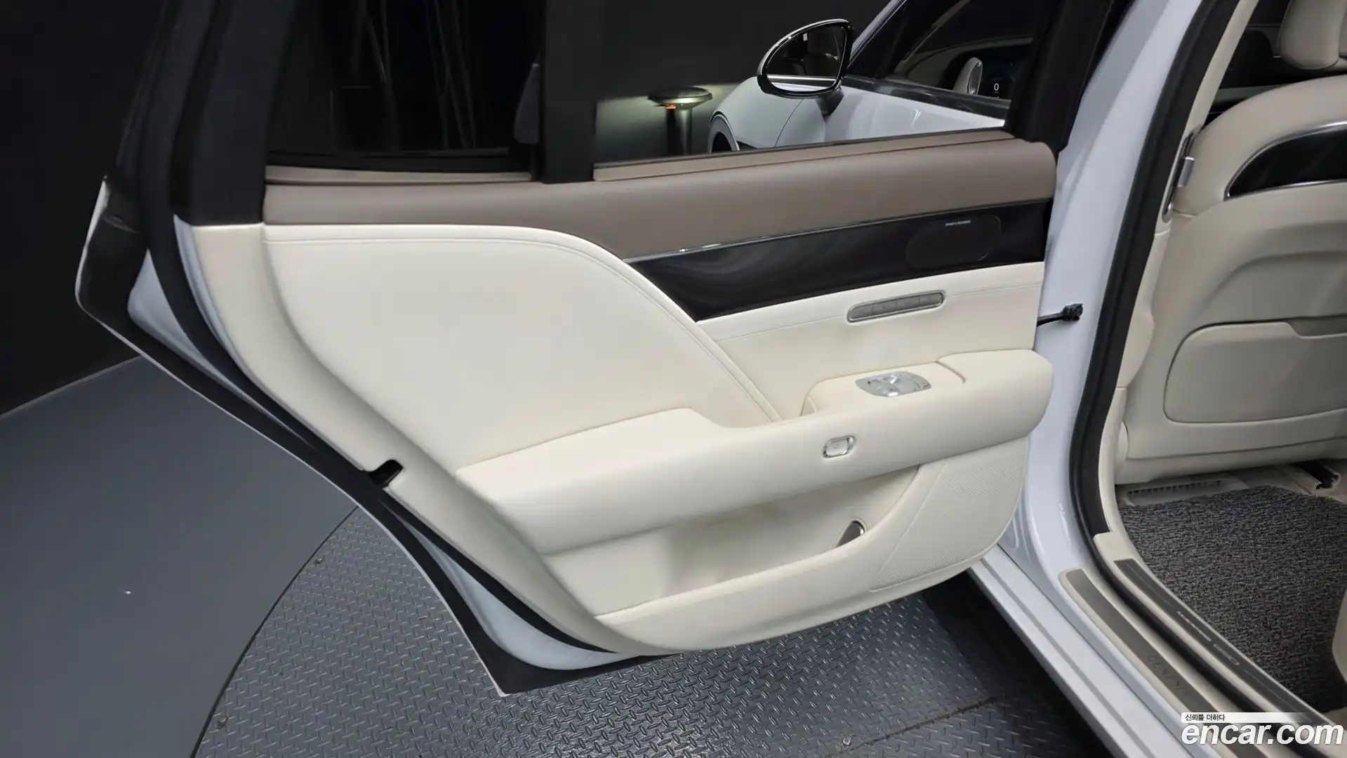 G90 Genesis 2022.4-INNER-035