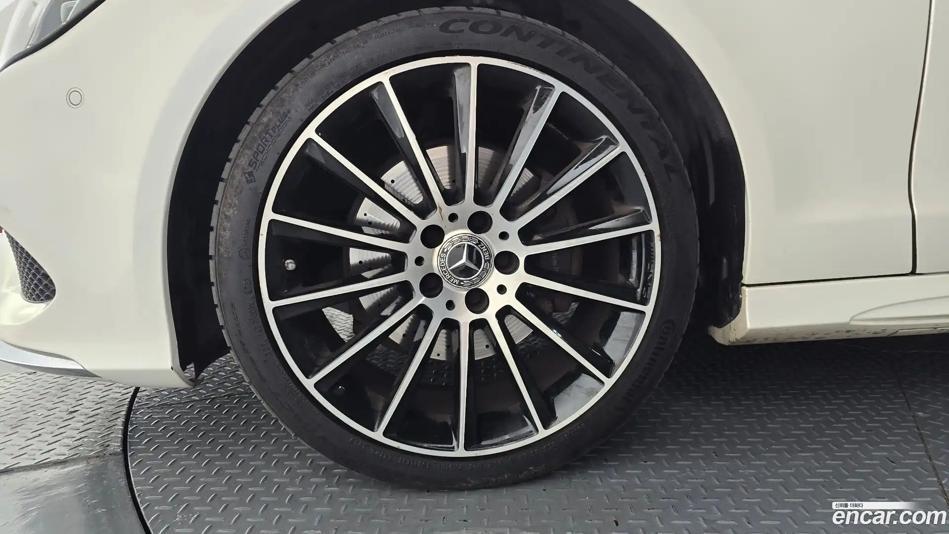 CLS-Class Mercedes-Benz 2017.6-OUTER-005