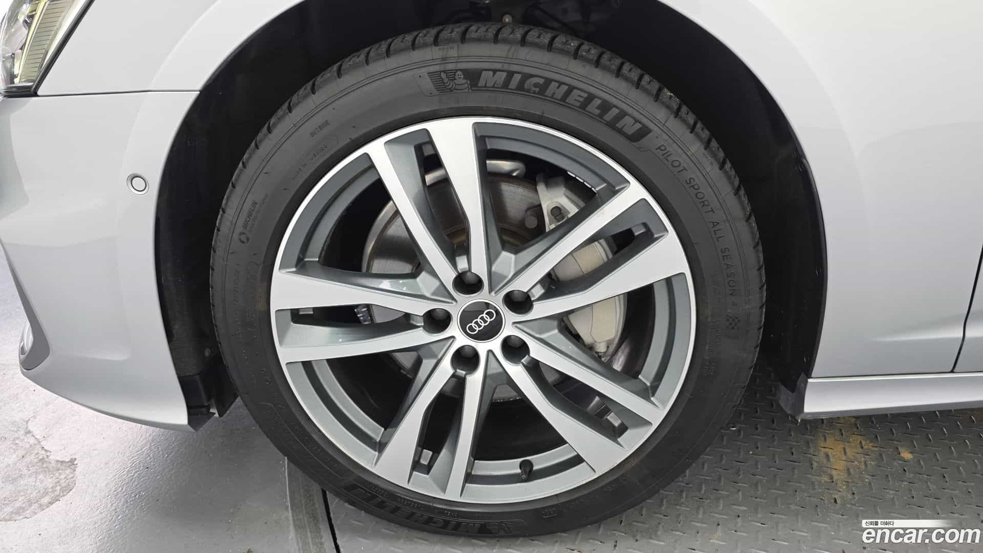 A6 Audi 2021.10-OUTER-005