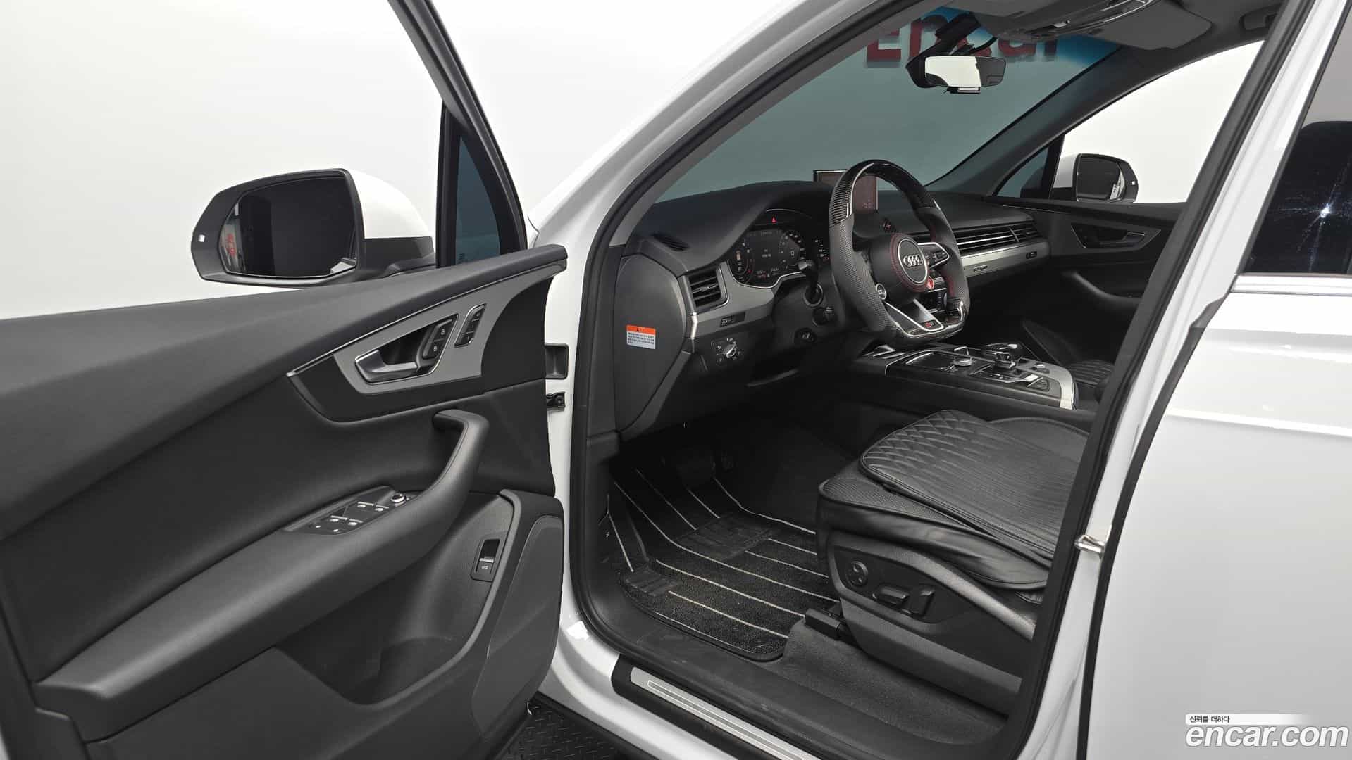 Q7 Audi 2019.10-INNER-010