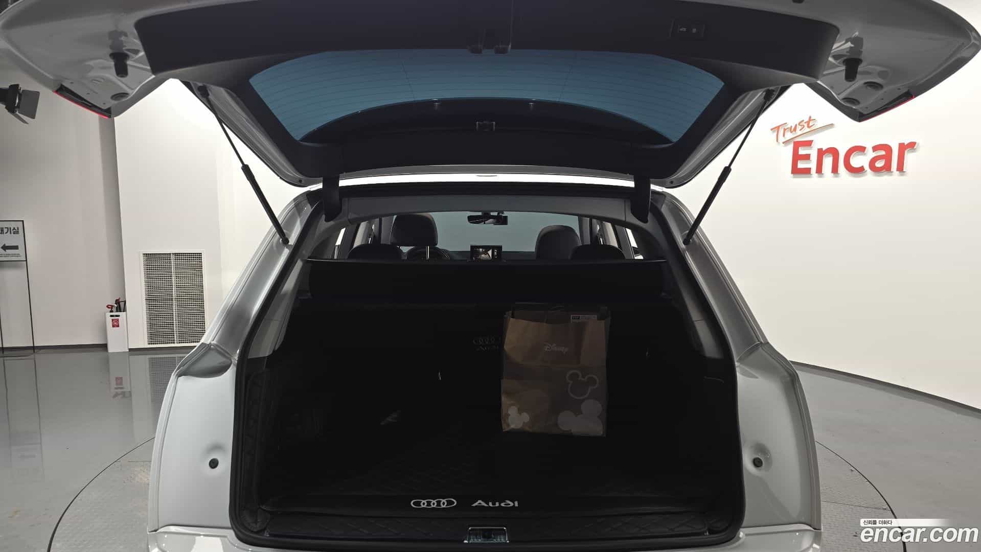 Q7 Audi 2019.10-OPTION-044