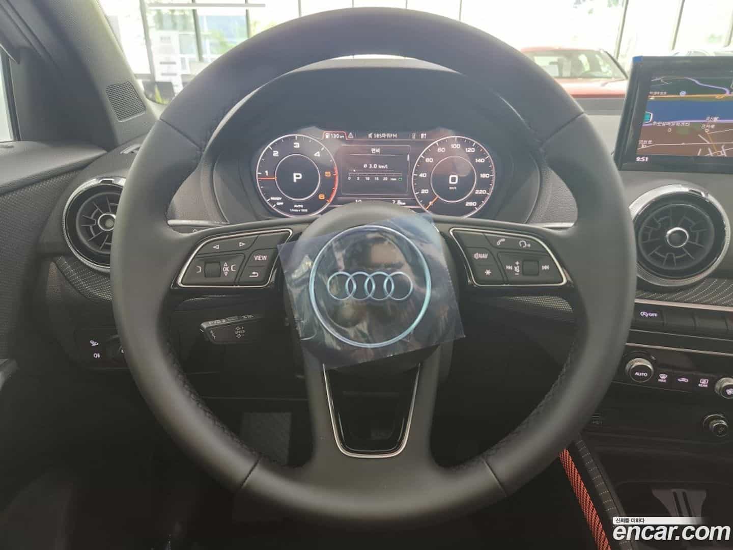Q2 Audi 2023.2-OPTION-016